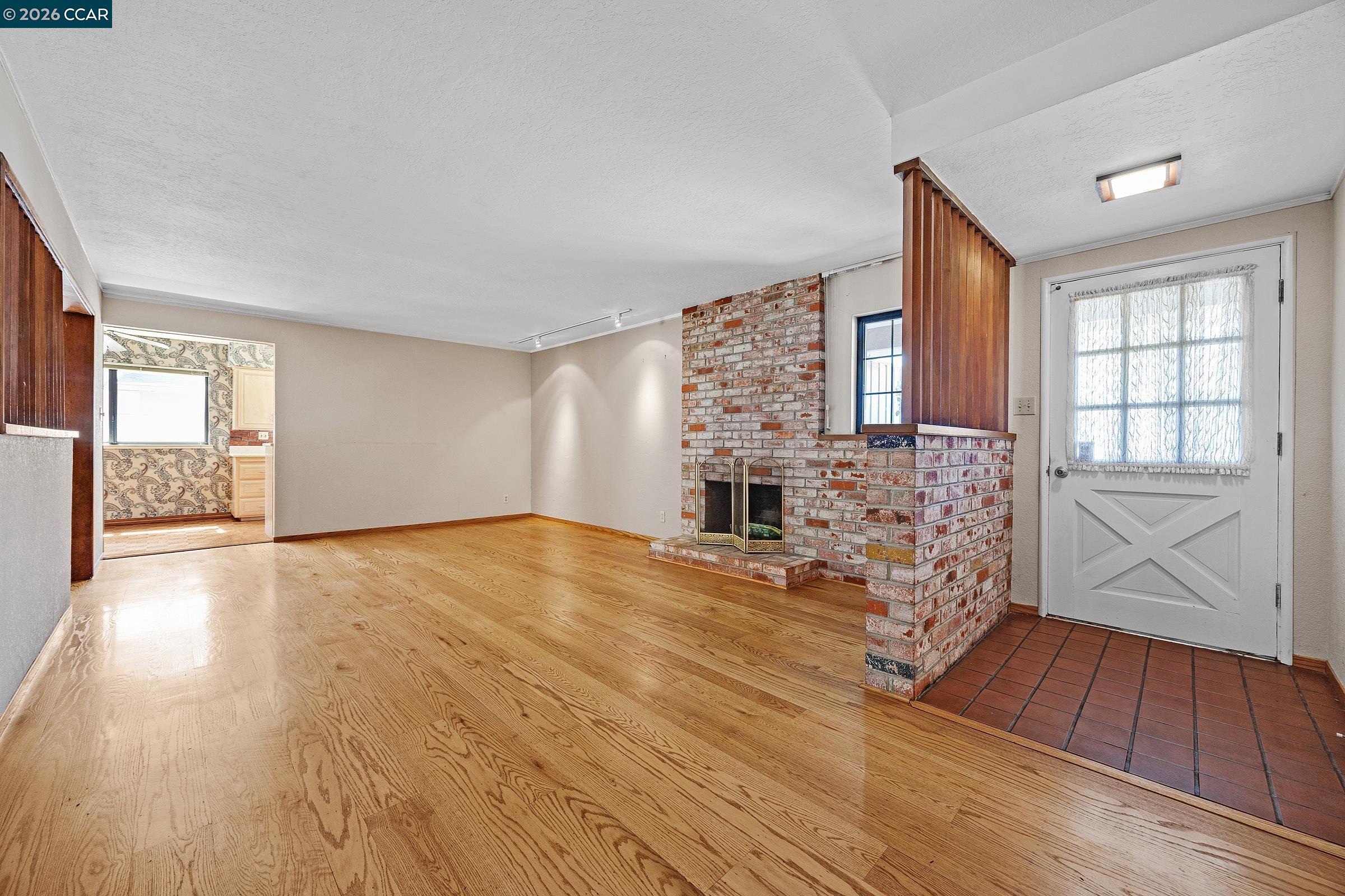 2324 Dolores Ct, Pinole CA 94564 — photo 4