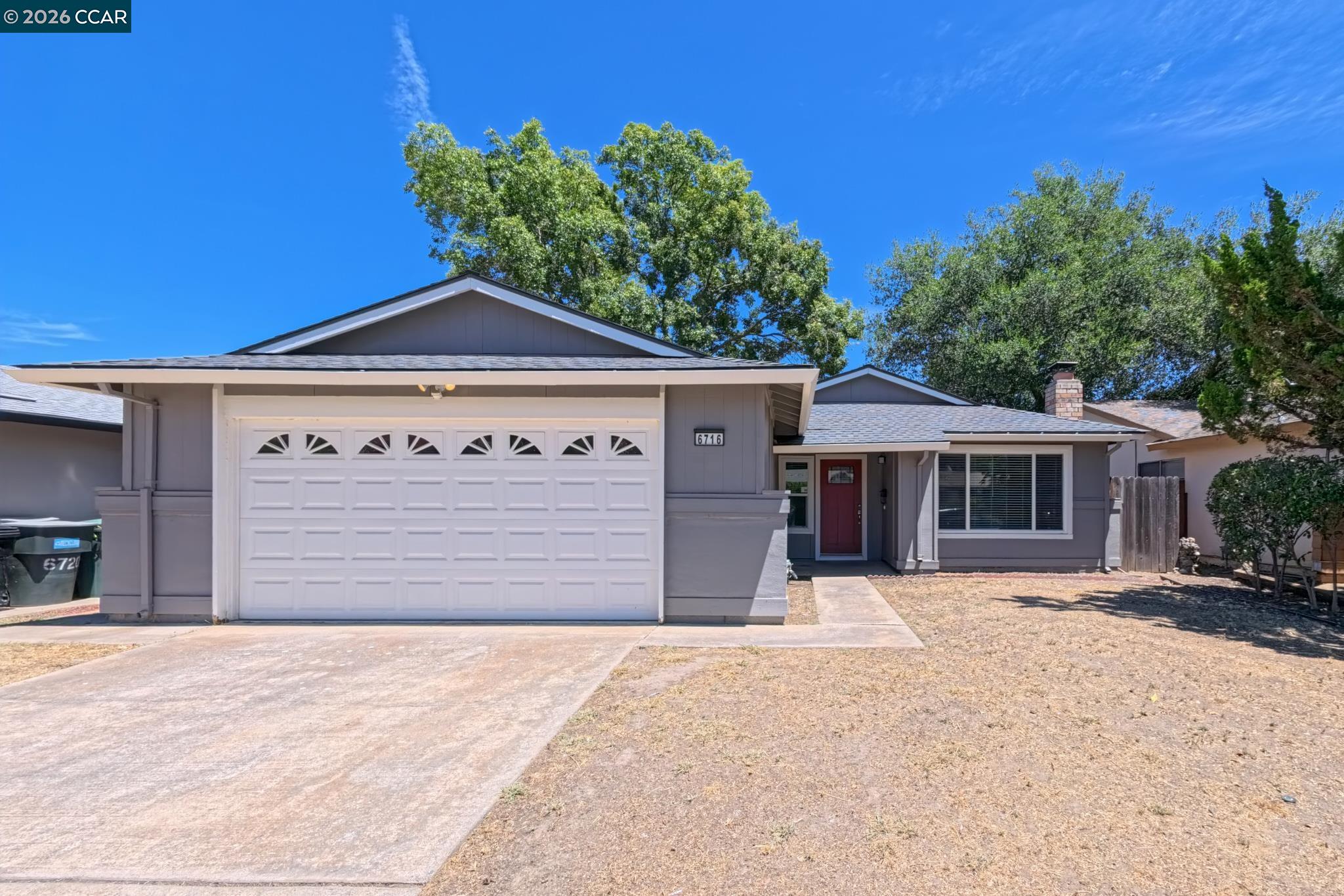 Front Image Thumbnail for CC41141758