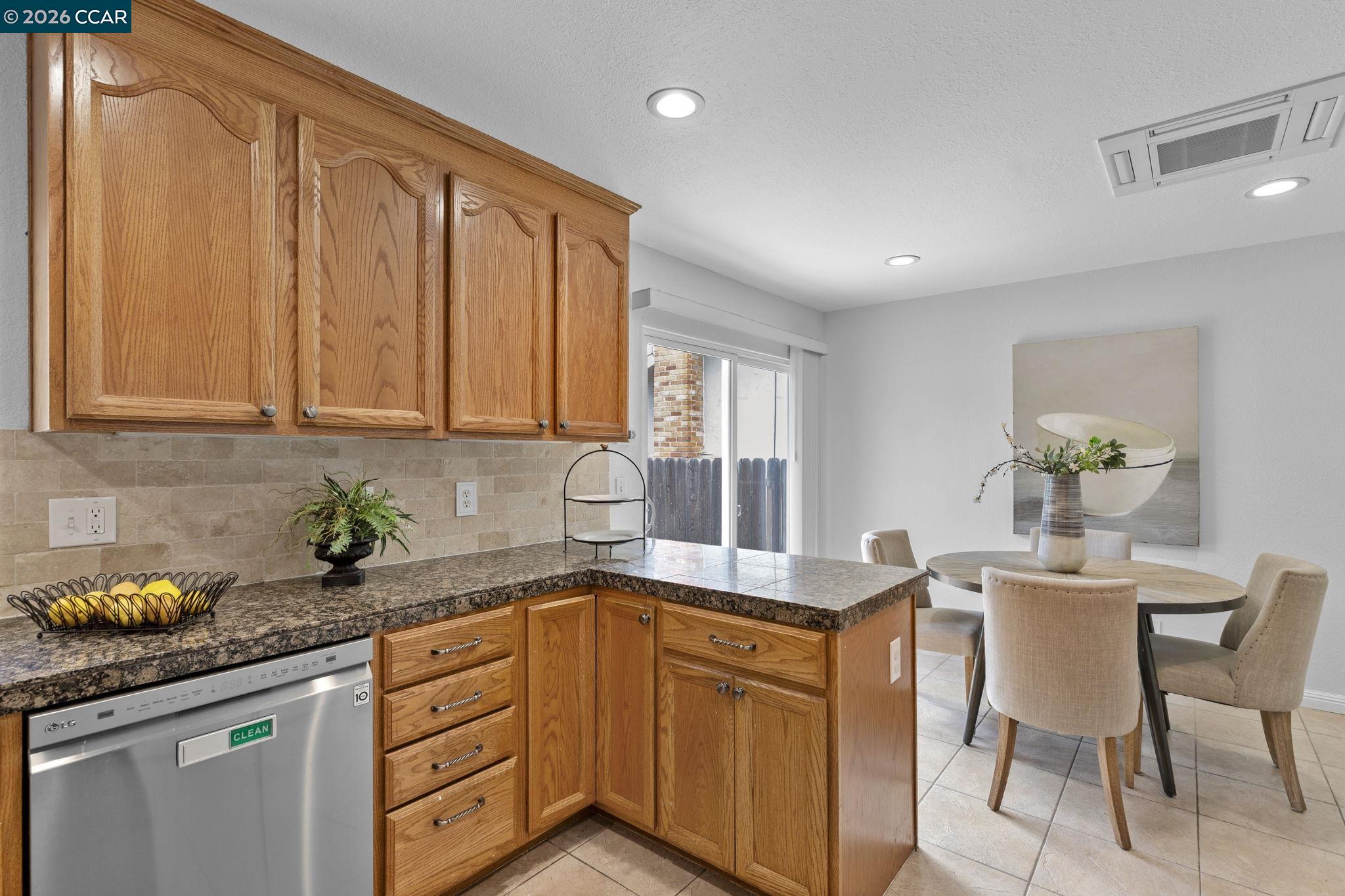 2674 E Olivera Rd, Concord CA 94519 — photo 20