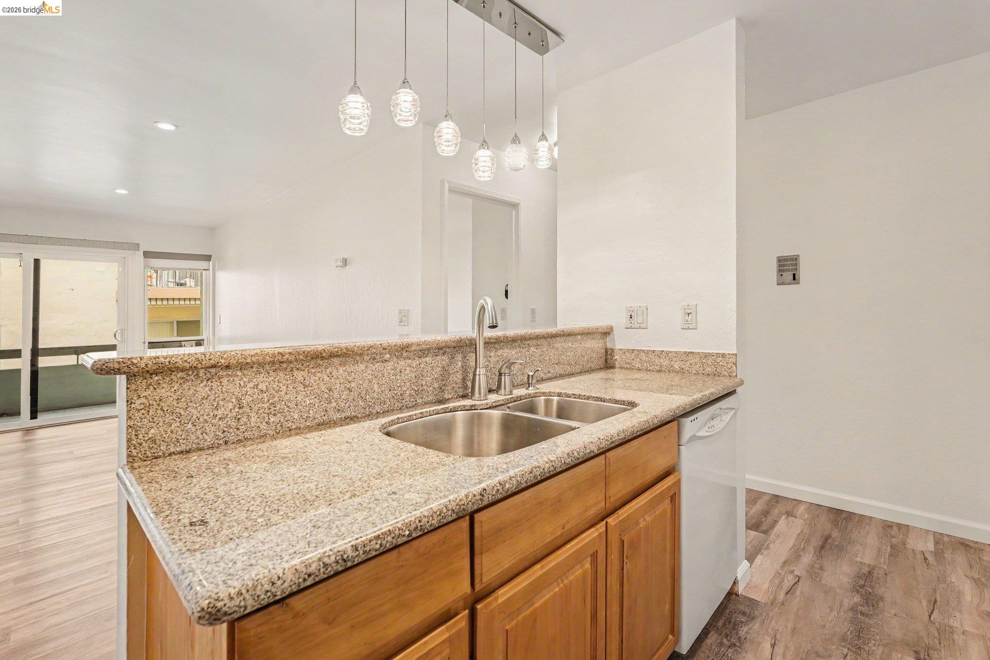 651 Oakland Ave # 2D, Oakland CA 94611 — photo 15
