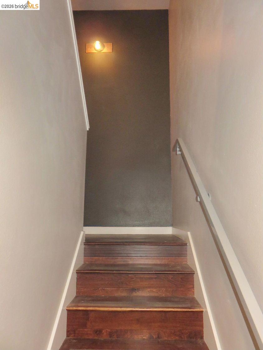 5410 Trask St, Oakland CA 94601 — photo 9