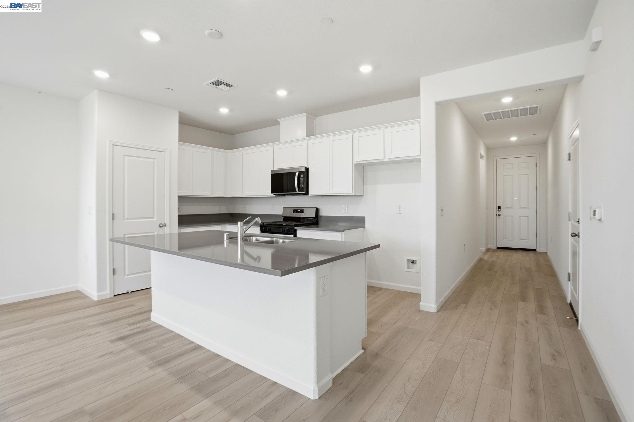16047 Pirates Cove Ln, Lathrop CA 95330 — photo 11