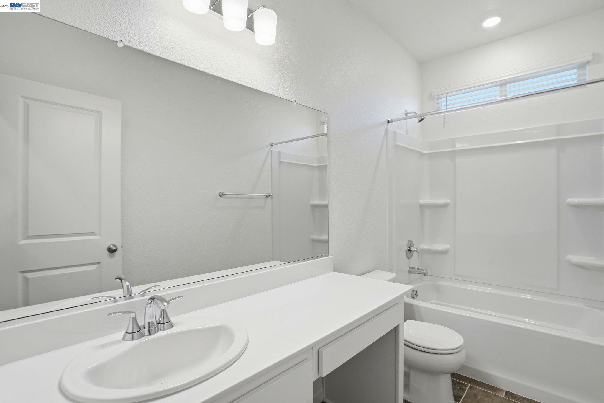 16047 Pirates Cove Ln, Lathrop CA 95330 — photo 25