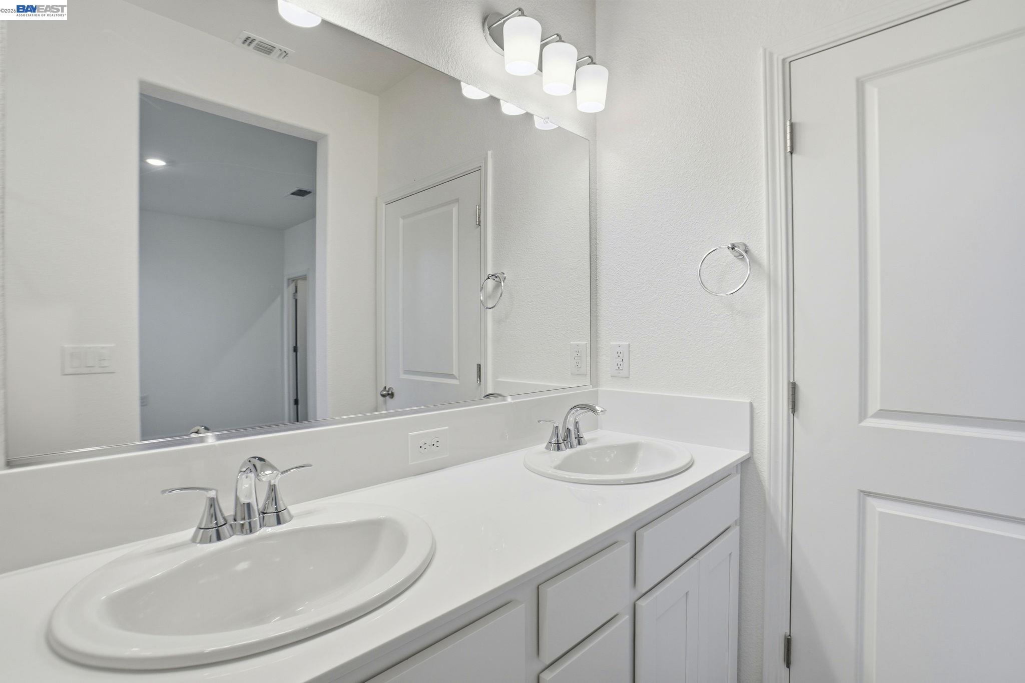 16047 Pirates Cove Ln, Lathrop CA 95330 — photo 28