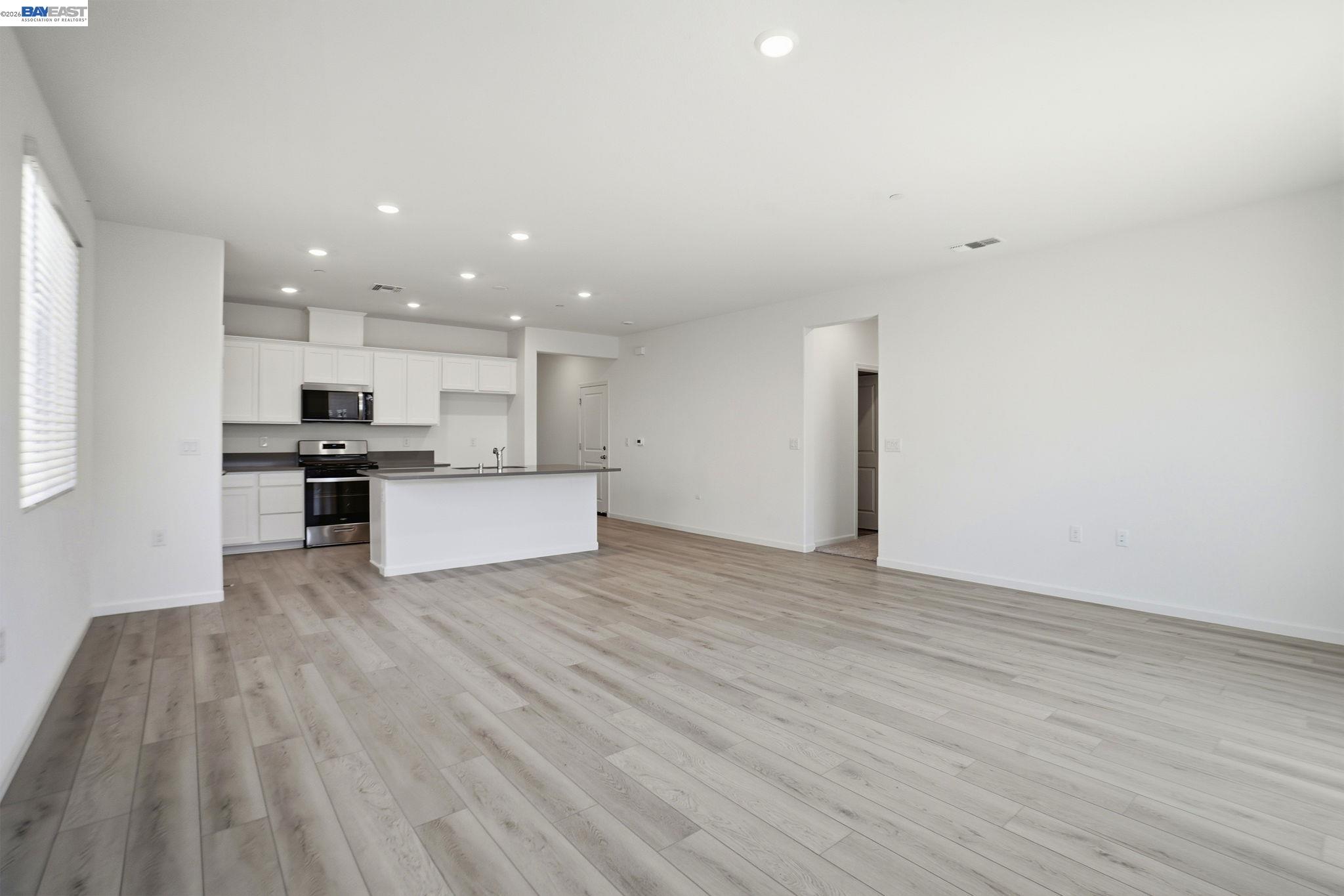 16047 Pirates Cove Ln, Lathrop CA 95330 — photo 7