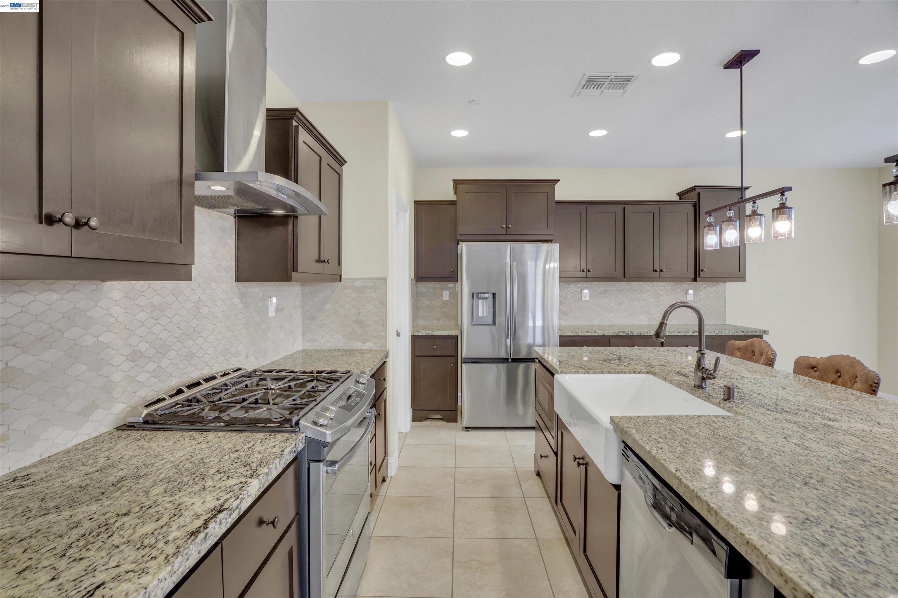 582 Pasture Ave, Lathrop CA 95330 — photo 16