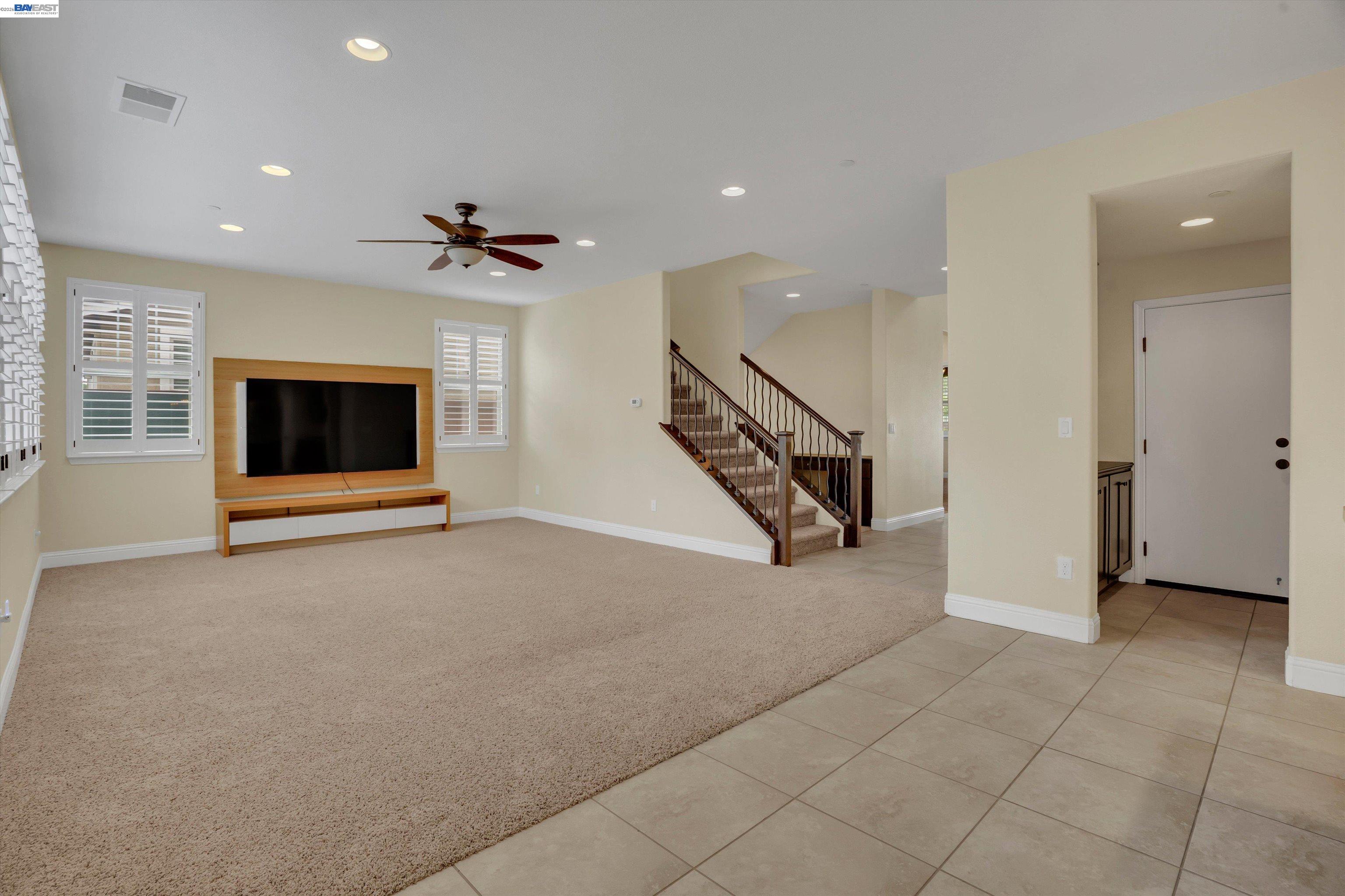 582 Pasture Ave, Lathrop CA 95330 — photo 10