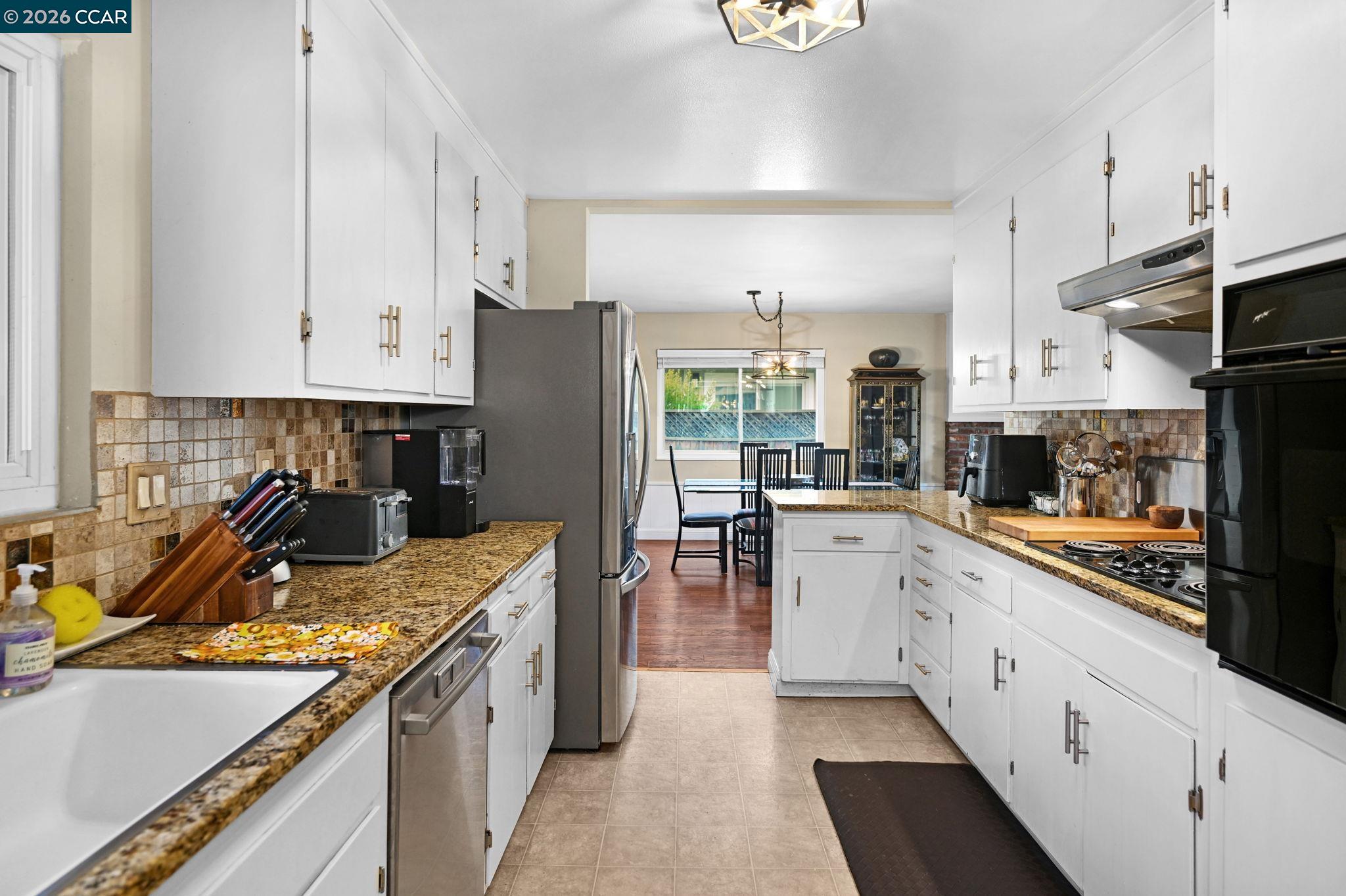341 Twinview Dr, Pleasant Hill CA 94523 — photo 11