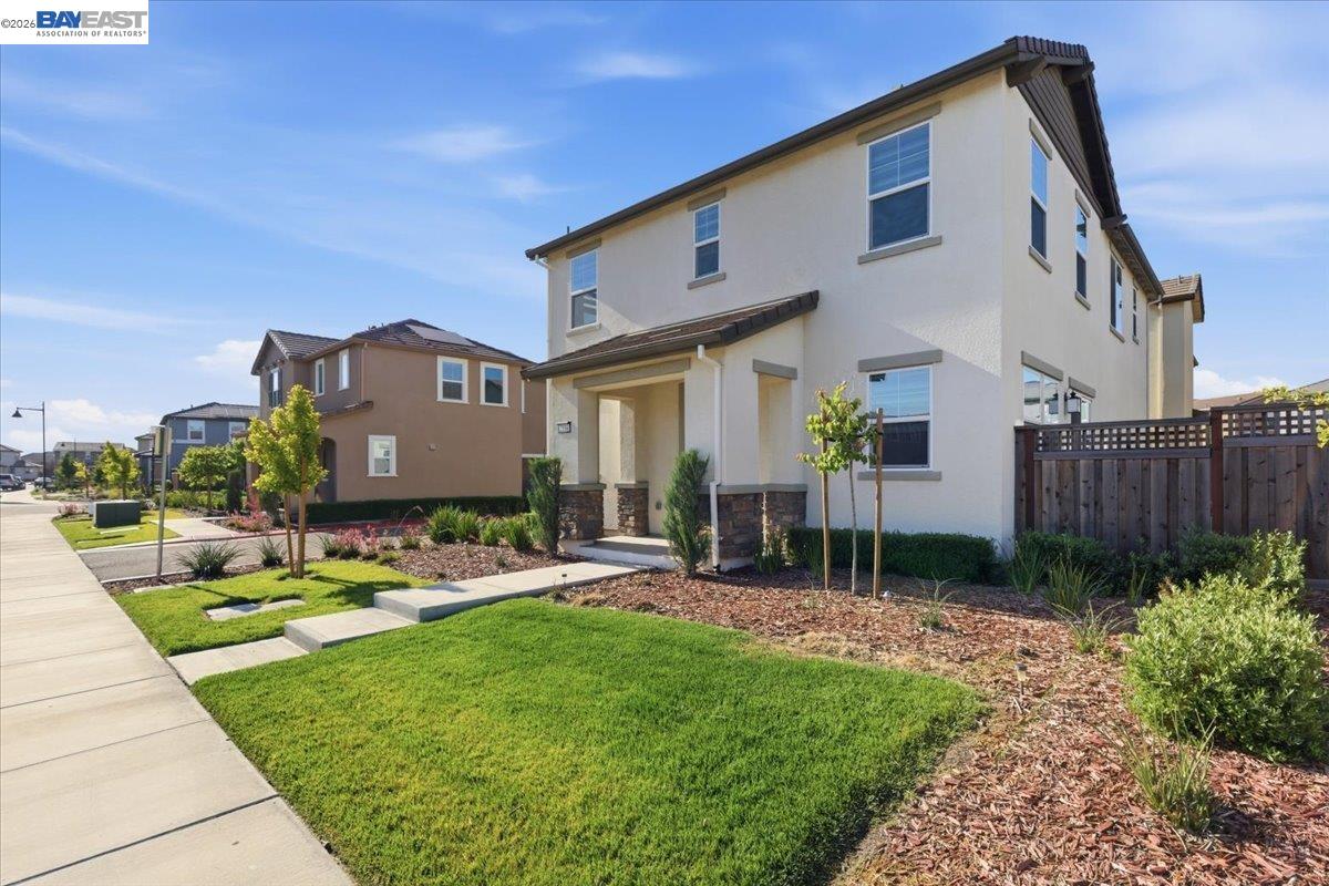 2134 Daimler St, Lathrop CA 95330 — photo 2