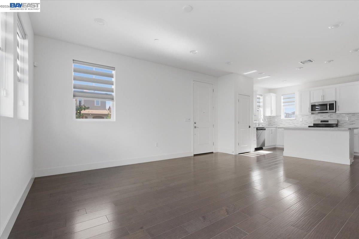 2134 Daimler St, Lathrop CA 95330 — photo 12