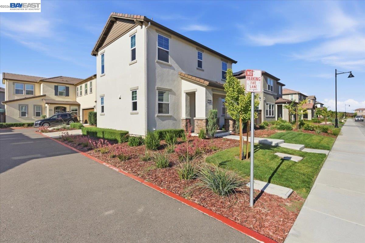 2134 Daimler St, Lathrop CA 95330 — photo 3