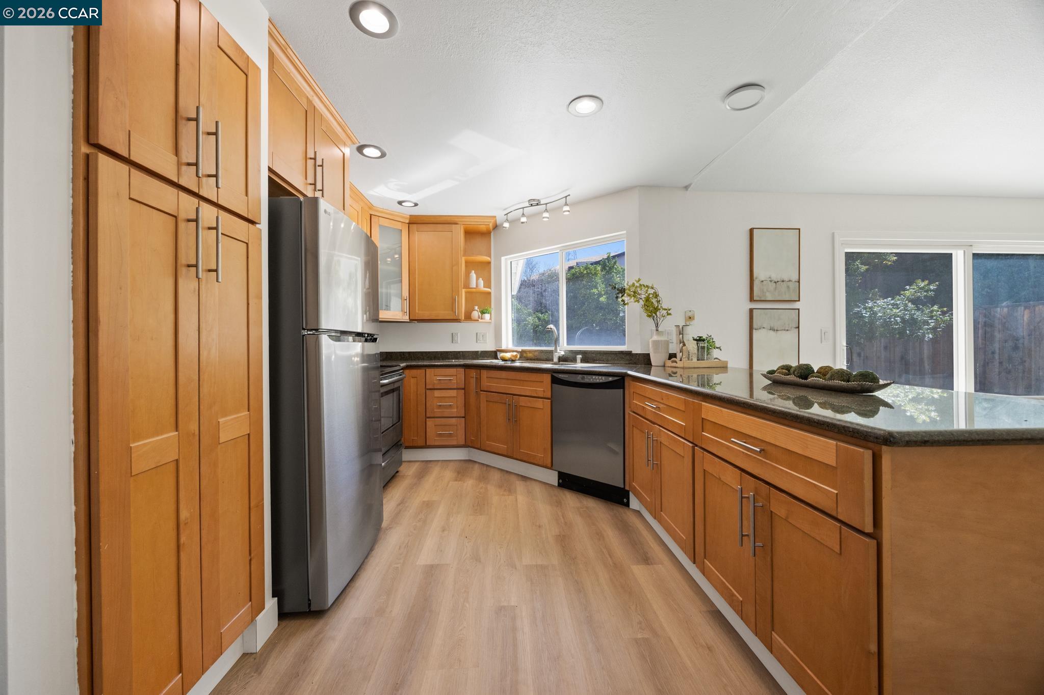 2274 Mount Whitney Dr, Pittsburg CA 94565 — photo 7