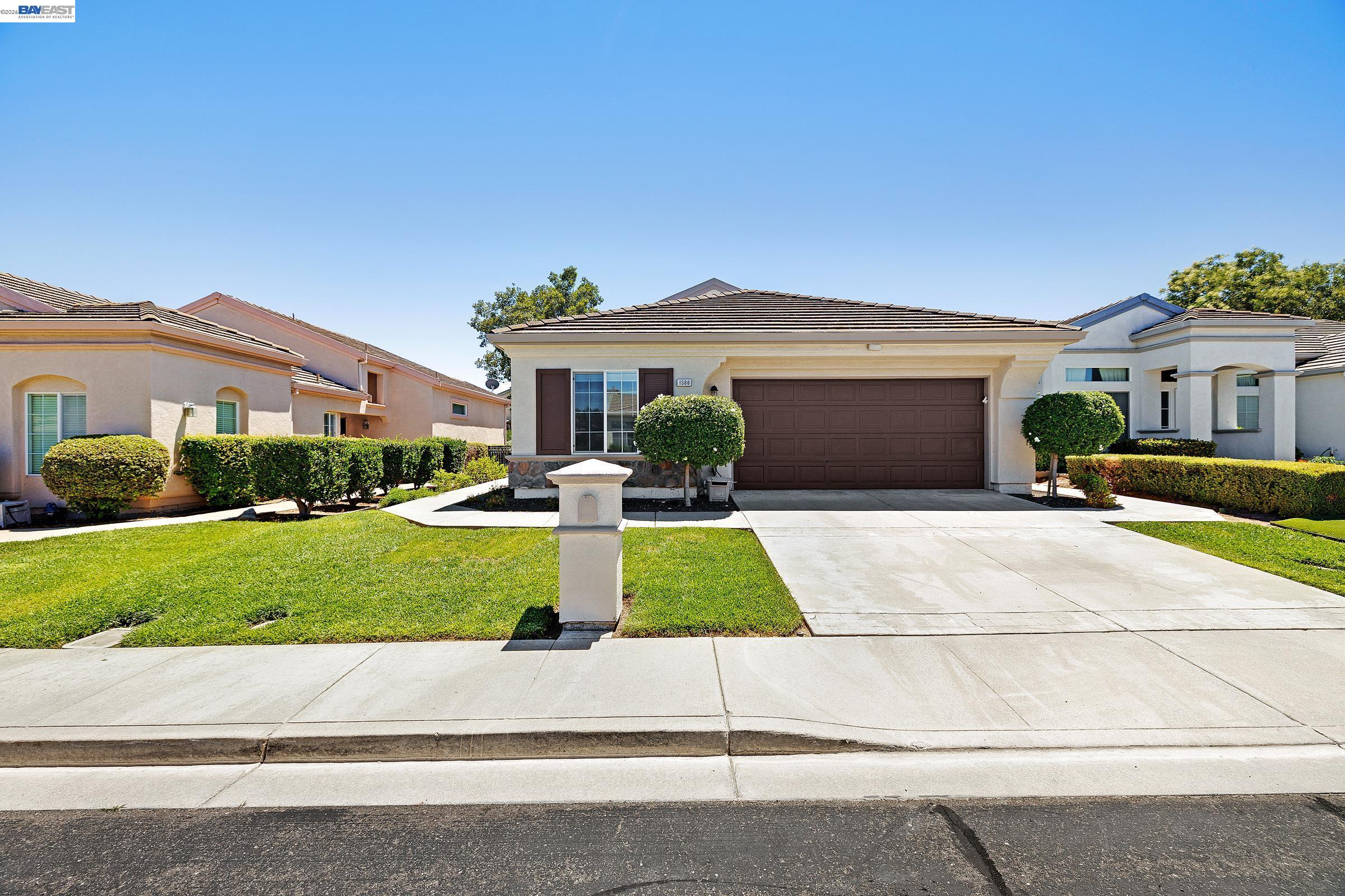 Front Image Thumbnail for BE41141853