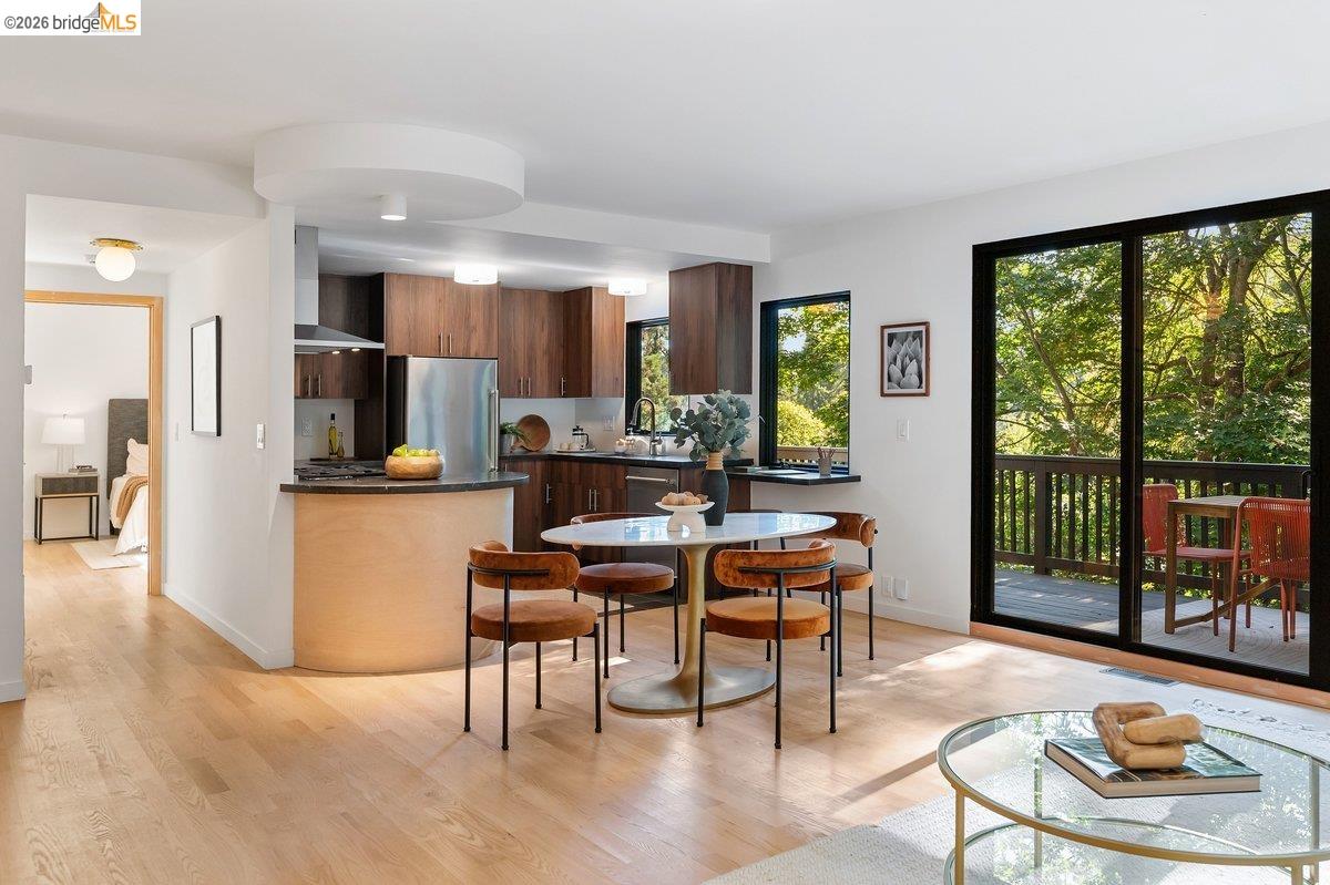 433 Capricorn Ave, Oakland CA 94611 — photo 10