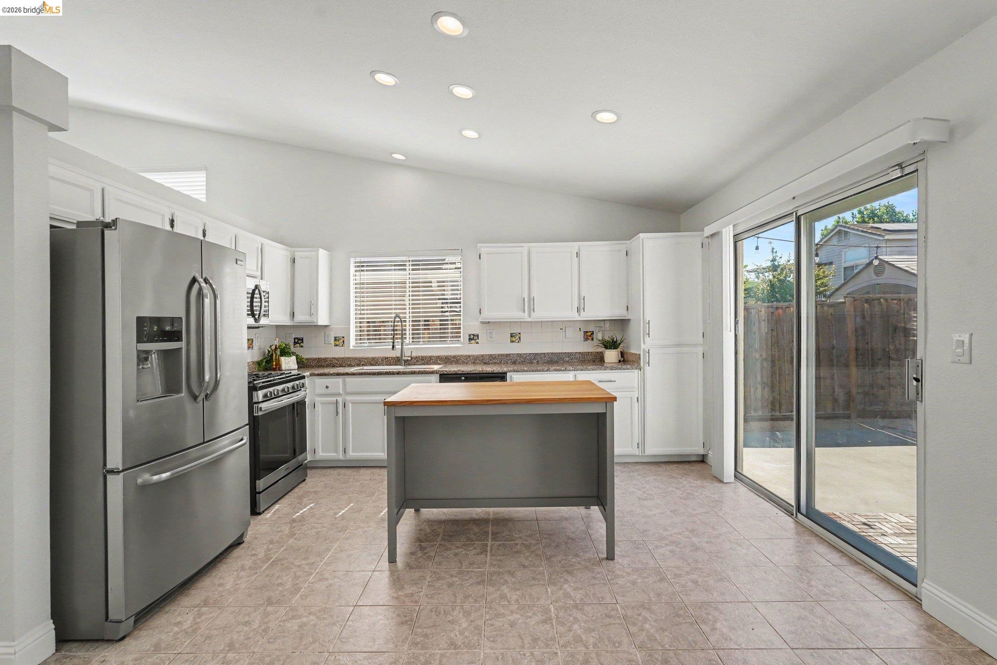 5120 Arroyo Way, Antioch CA 94531 — photo 12