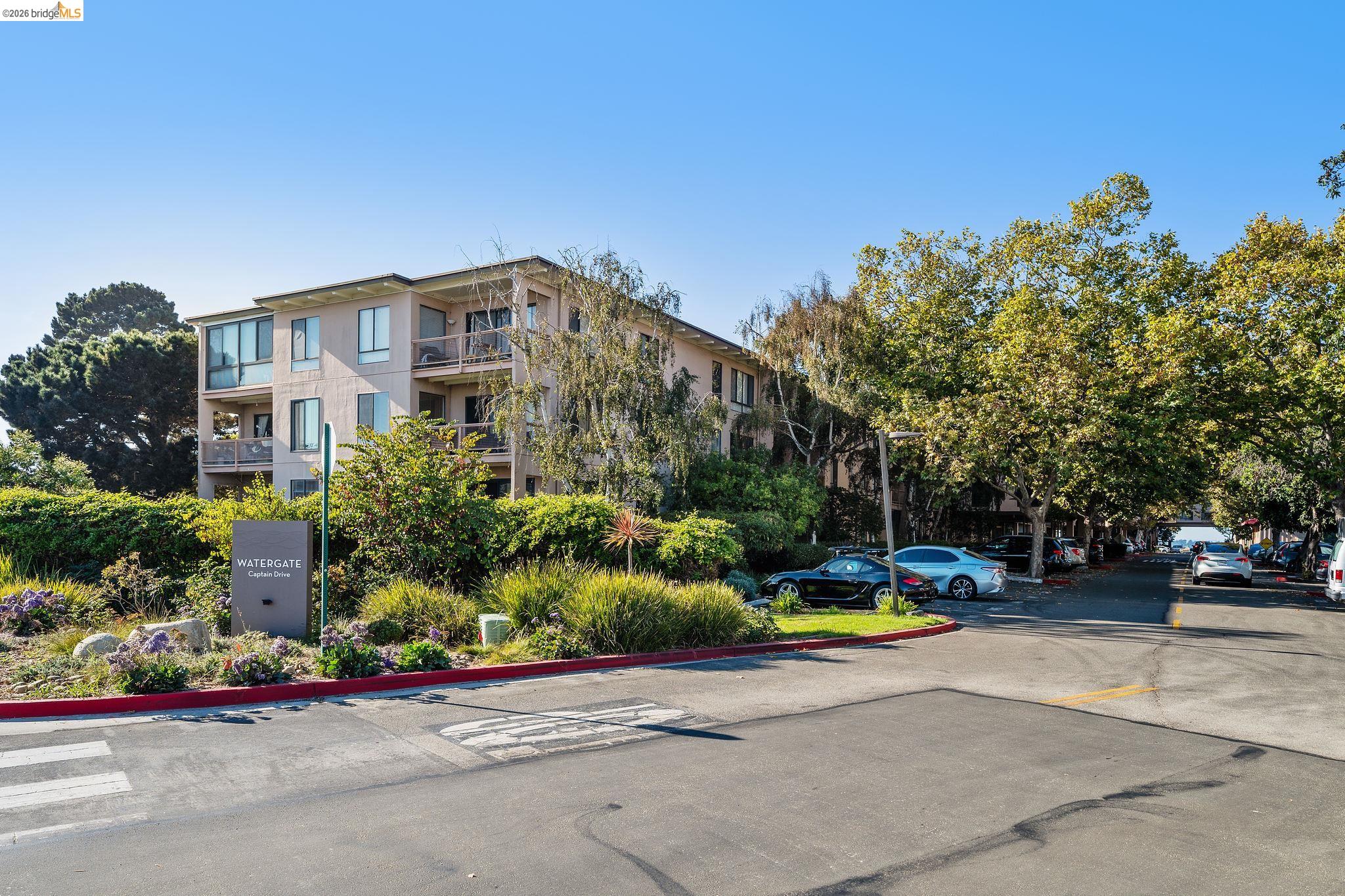 9 Commodore Dr # A207, Emeryville CA 94608 — photo 37