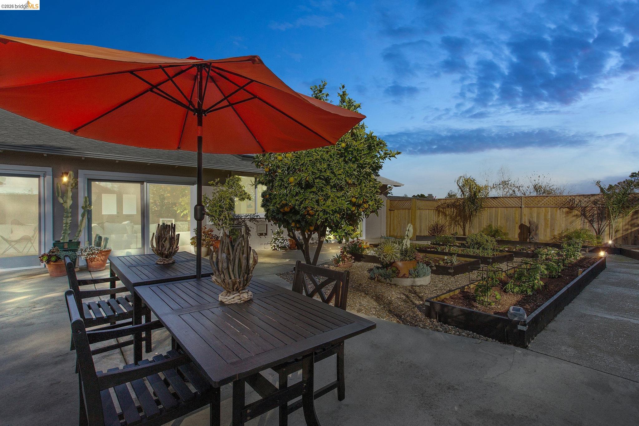 13255 Clairepointe Way, Oakland CA 94619 — photo 25