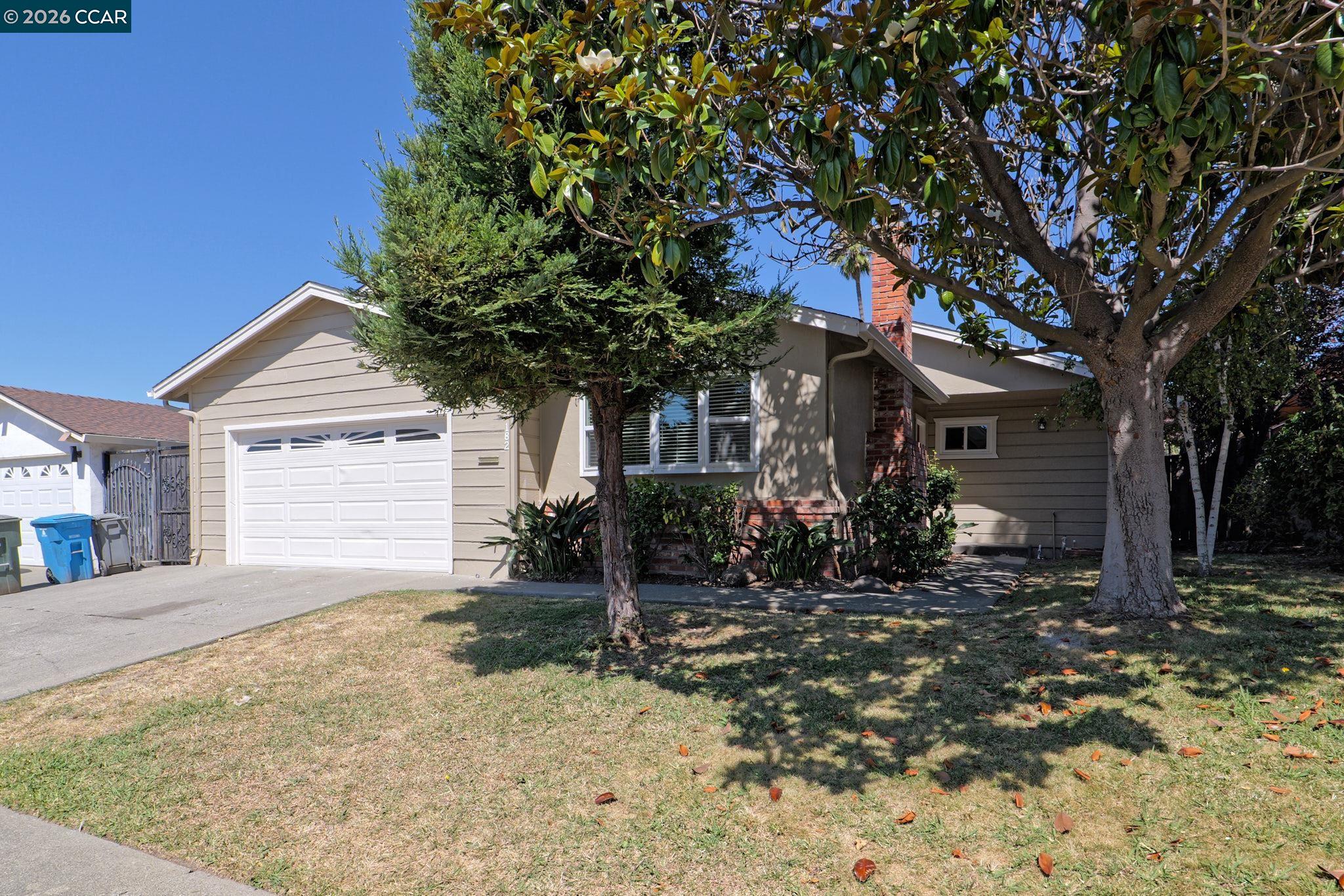 Front Image Thumbnail for CC41141894