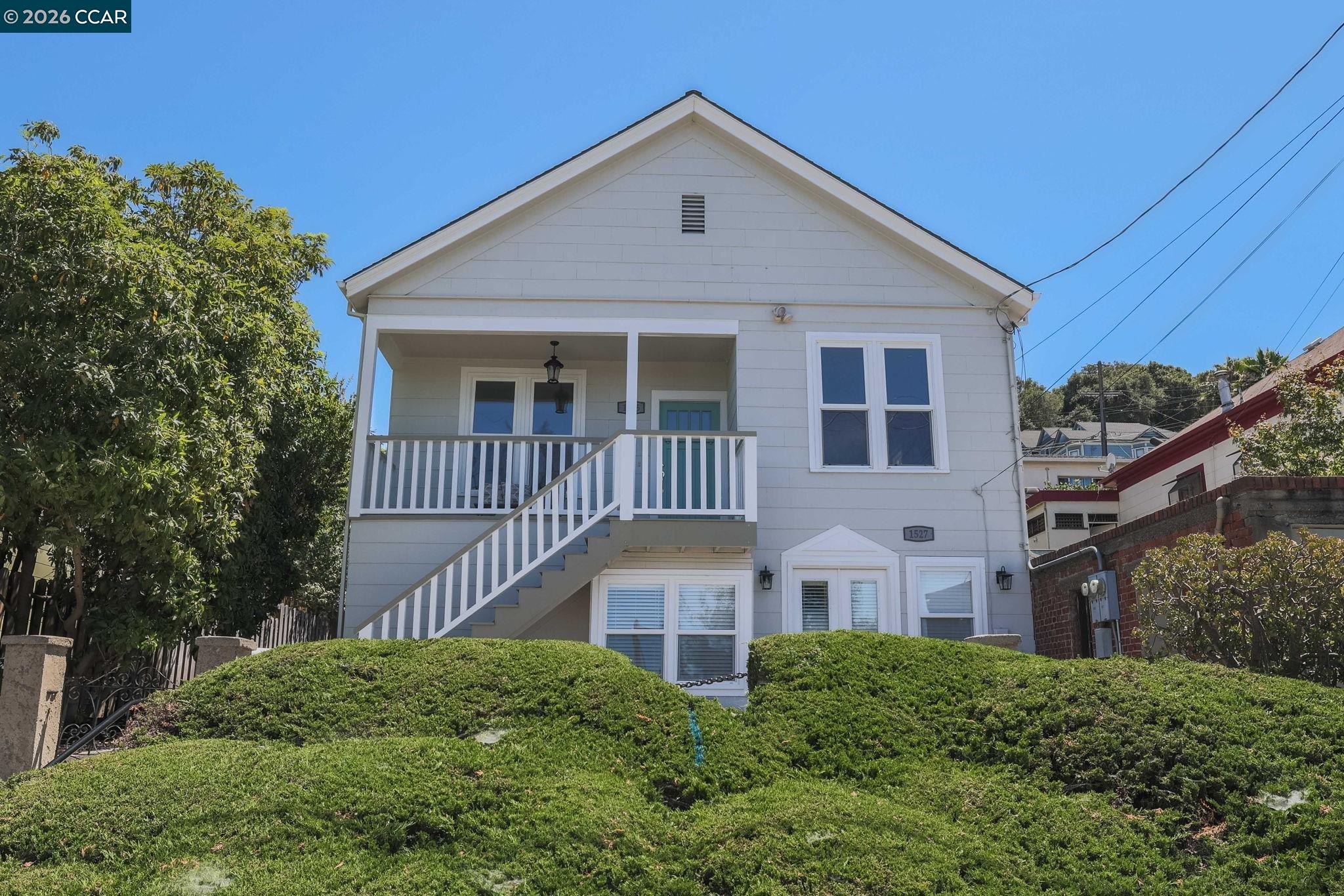 1525-1527 Lillian St, Crockett CA 94525 — photo 3