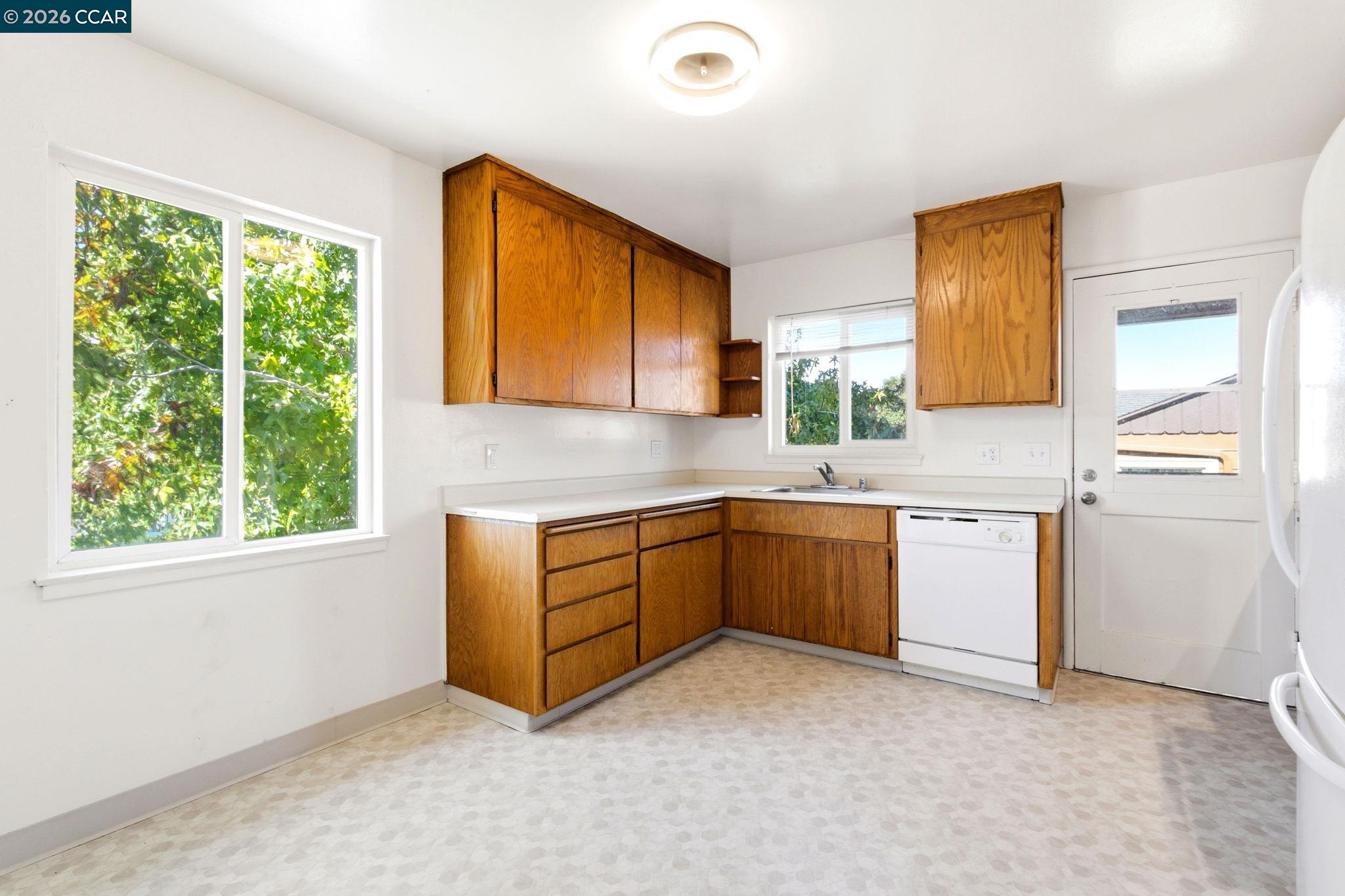 1812 Carlson Blvd, Richmond CA 94804 — photo 11