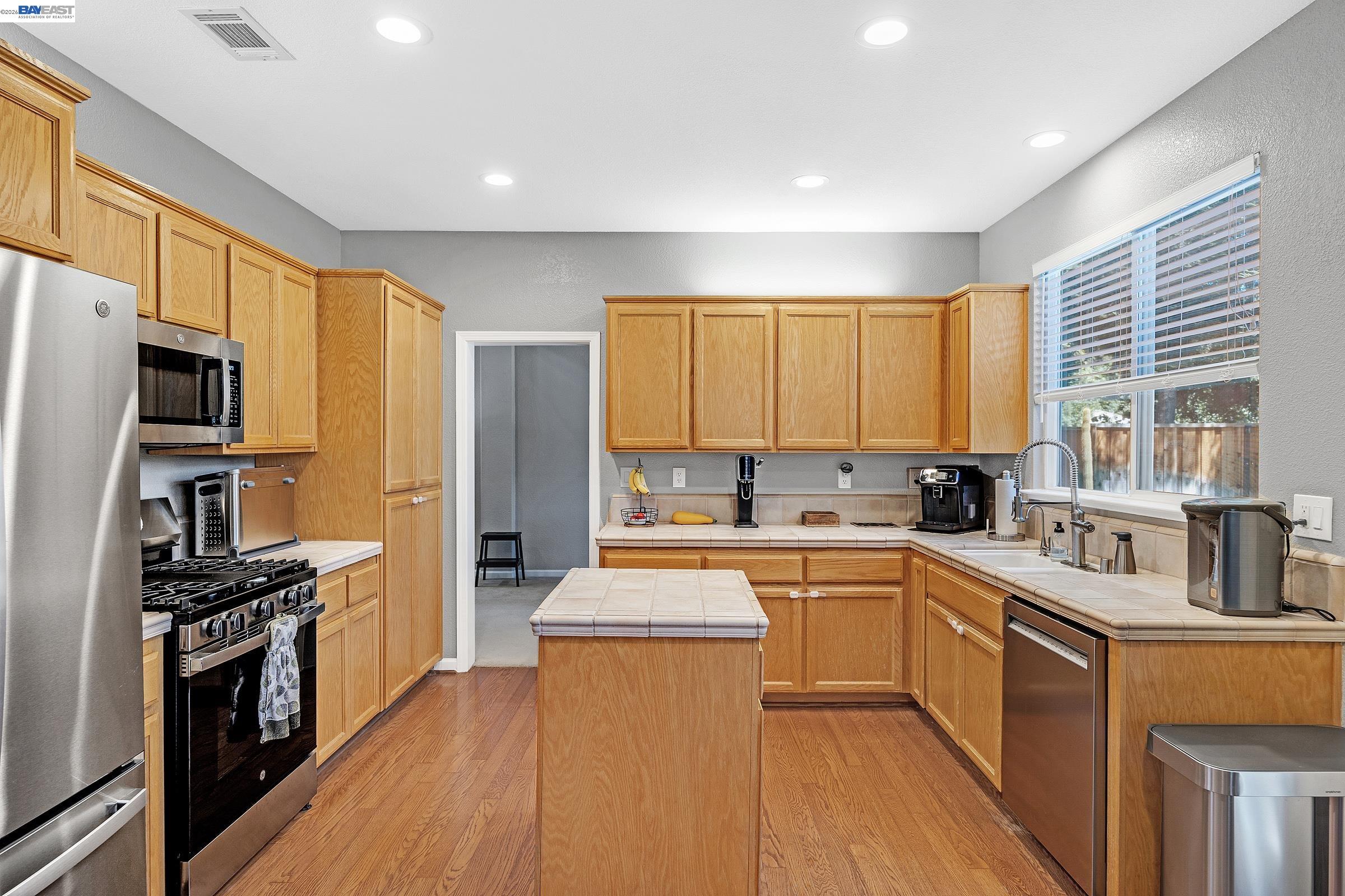 333 Glenbriar Cir, Tracy CA 95377 — photo 18