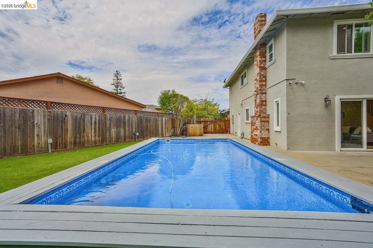 2198 La Orinda, Concord CA 94518 — photo 34