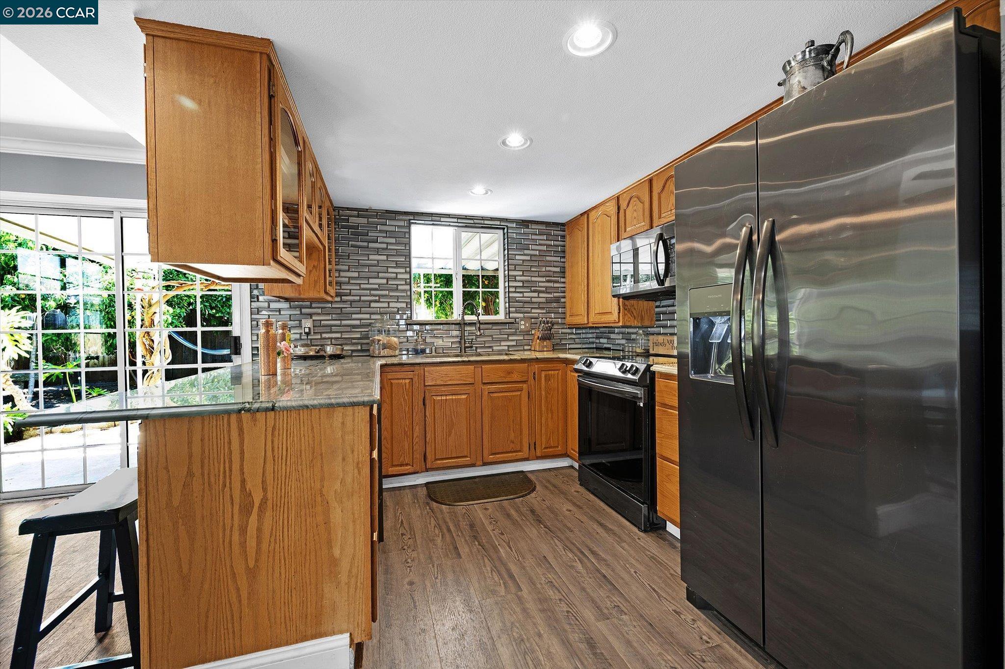 552 Redwood Dr, Vacaville CA 95687 — photo 16