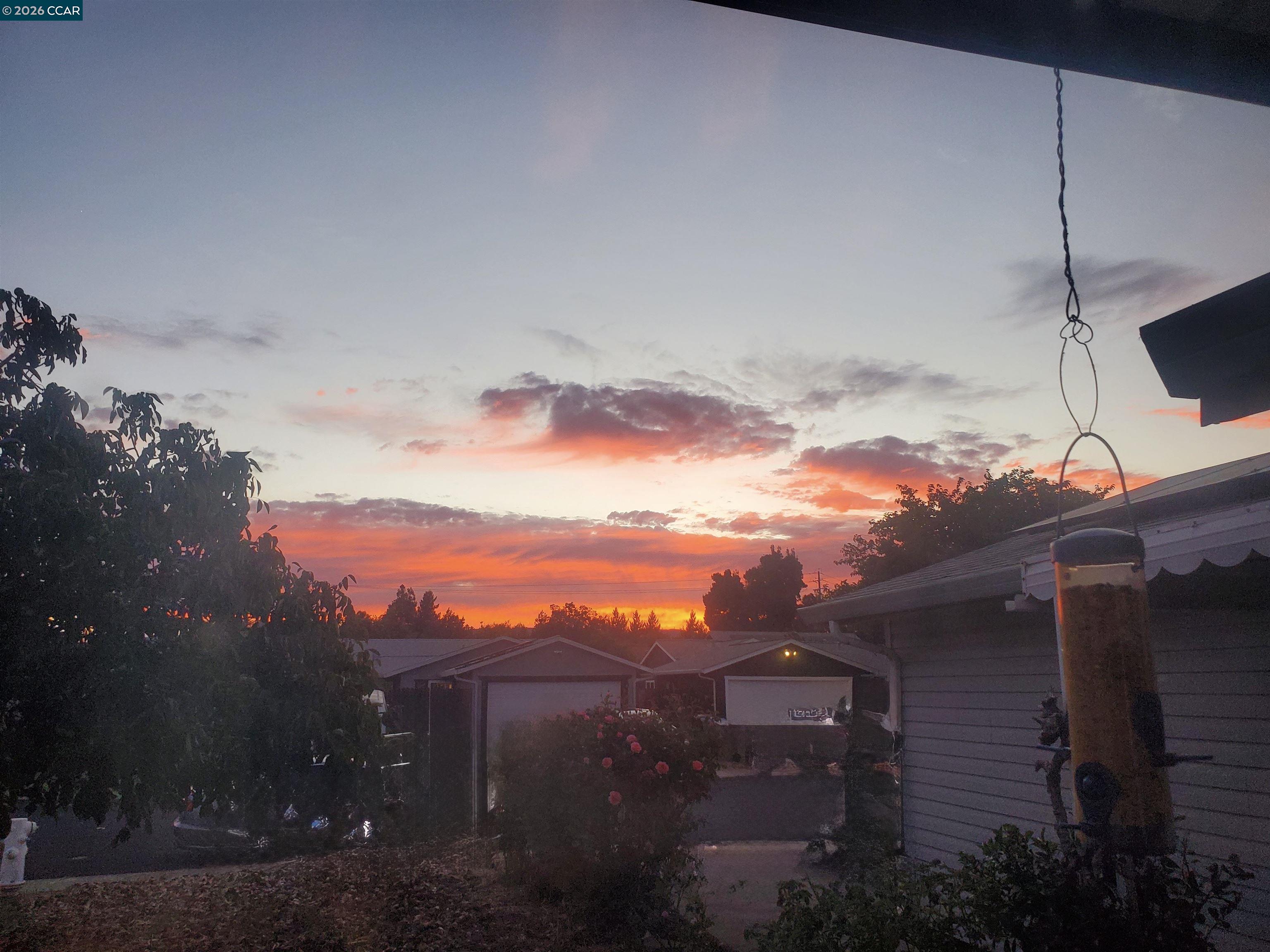 552 Redwood Dr, Vacaville CA 95687 — photo 10
