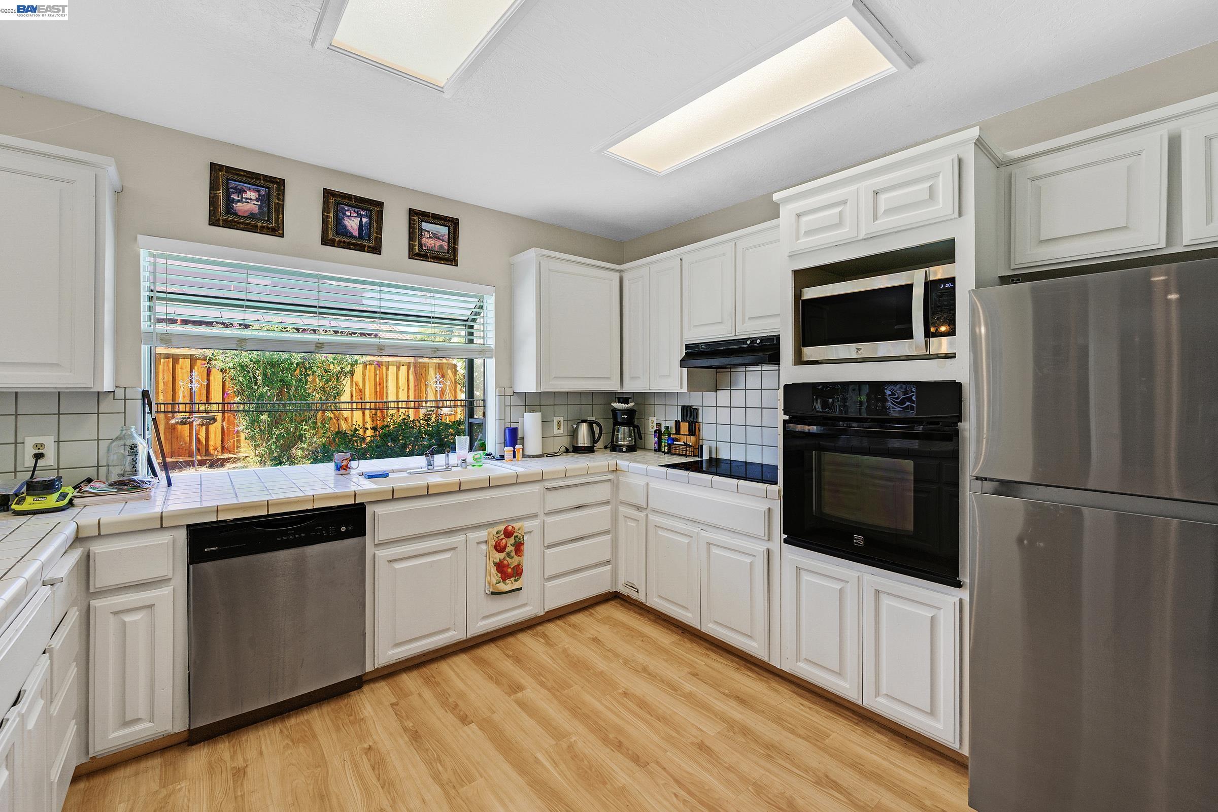 425 Cecelio Way, Tracy CA 95376 — photo 8