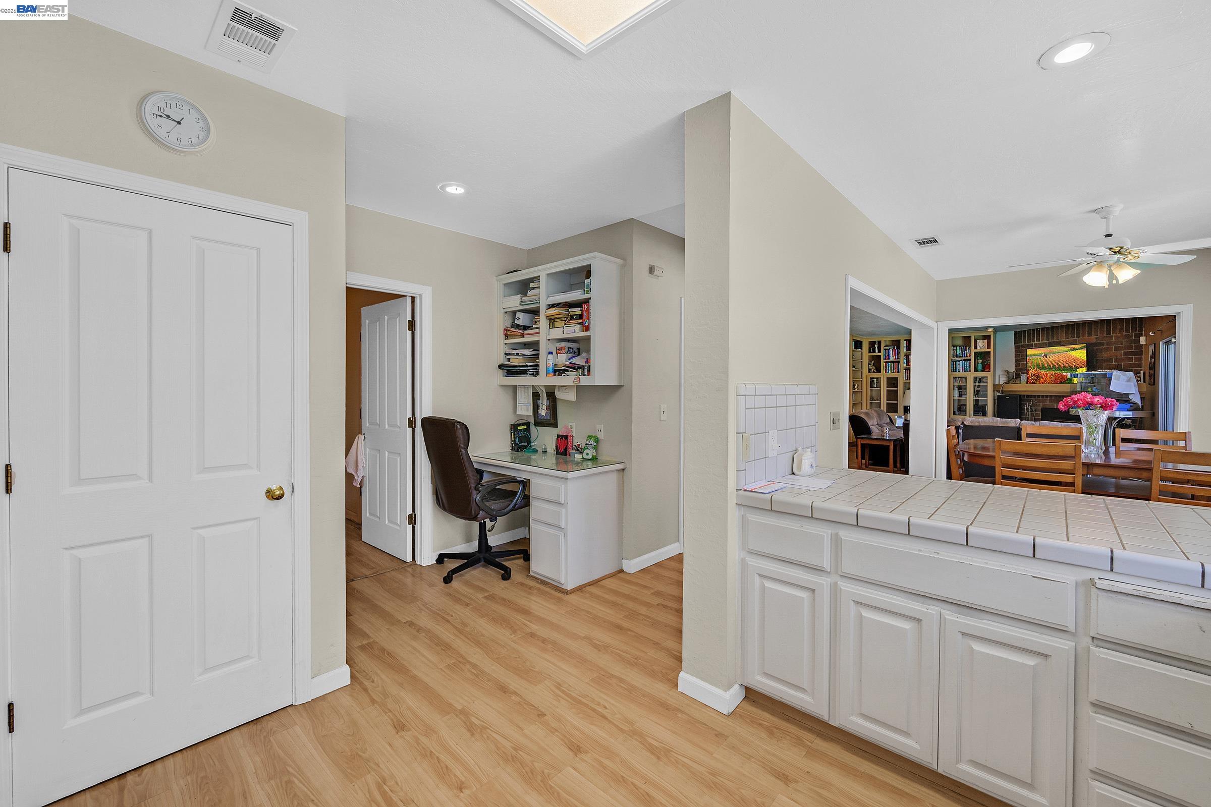425 Cecelio Way, Tracy CA 95376 — photo 10