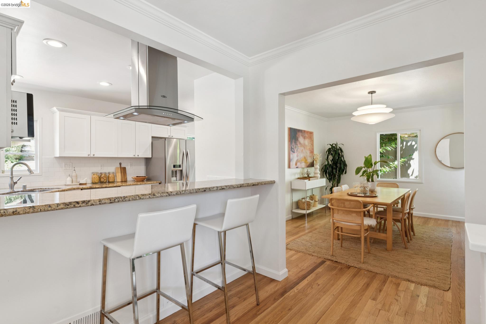 2339 Thackeray Dr, Oakland CA 94611 — photo 32