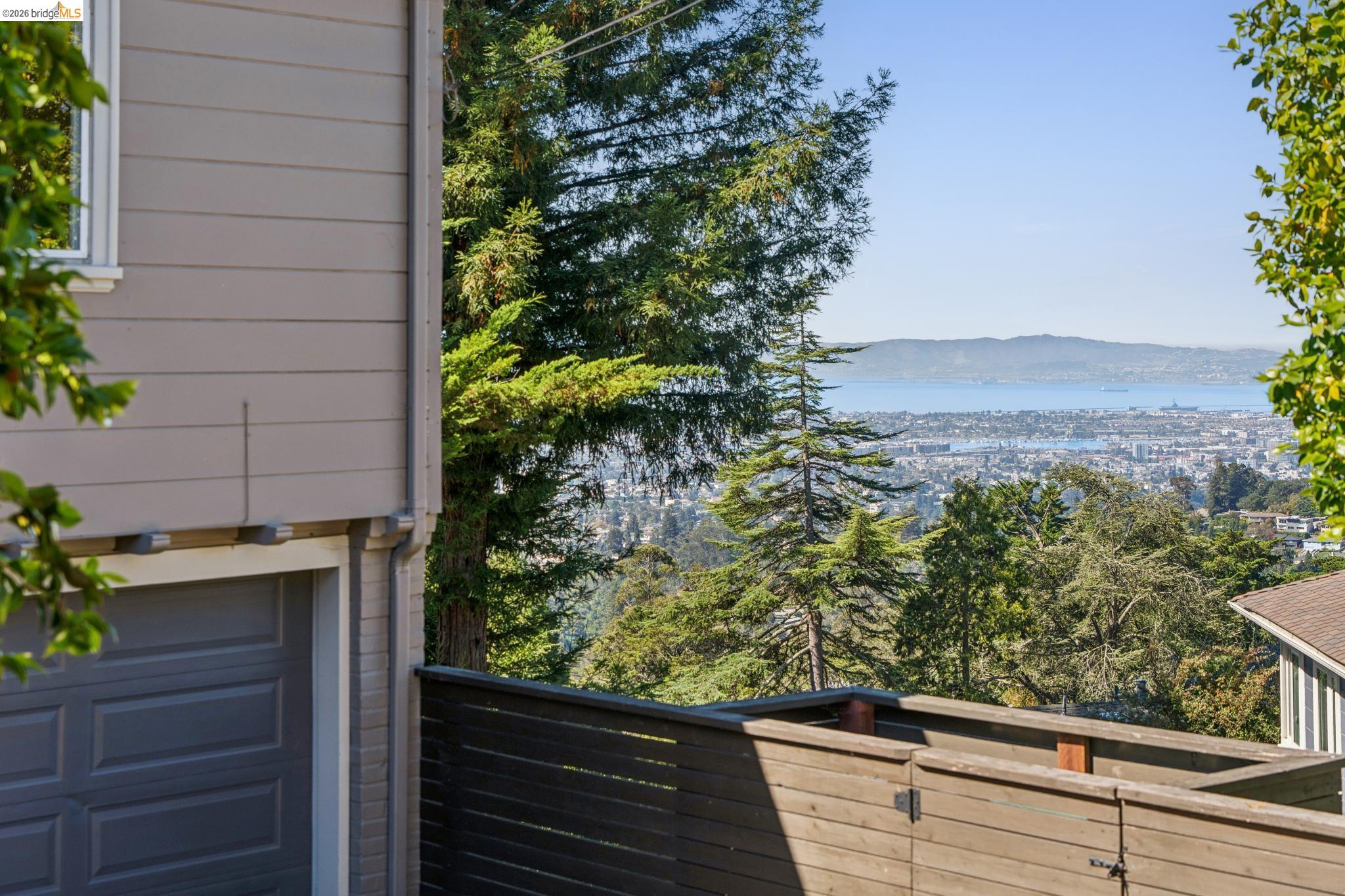 2339 Thackeray Dr, Oakland CA 94611 — photo 8