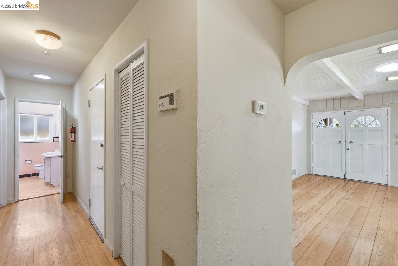 6480 Ascot Dr, Oakland CA 94611 — photo 6