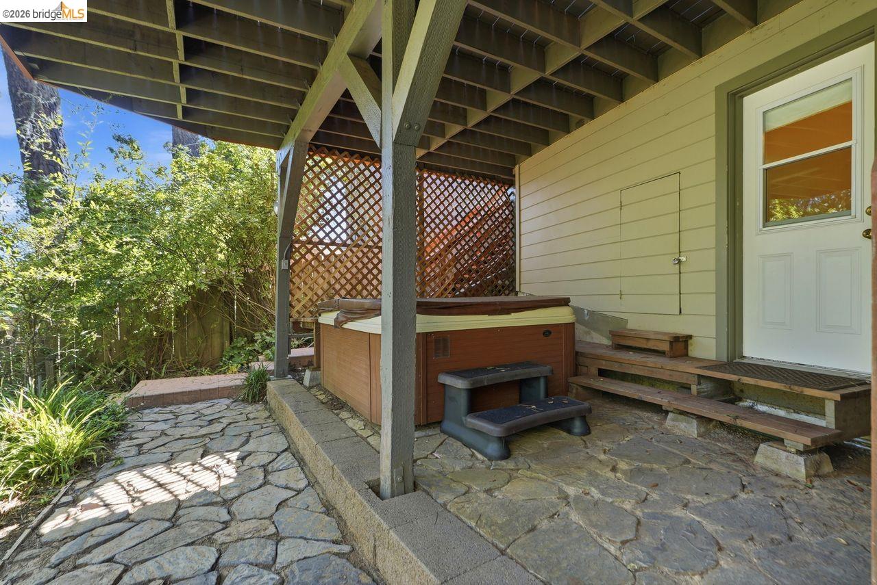 6480 Ascot Dr, Oakland CA 94611 — photo 57