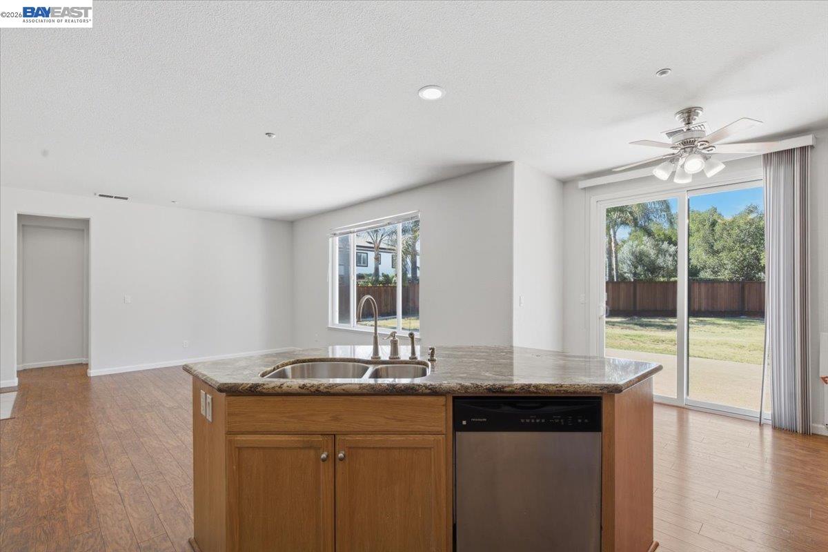 983 Chamomile Lane, Brentwood CA 94513 — photo 12