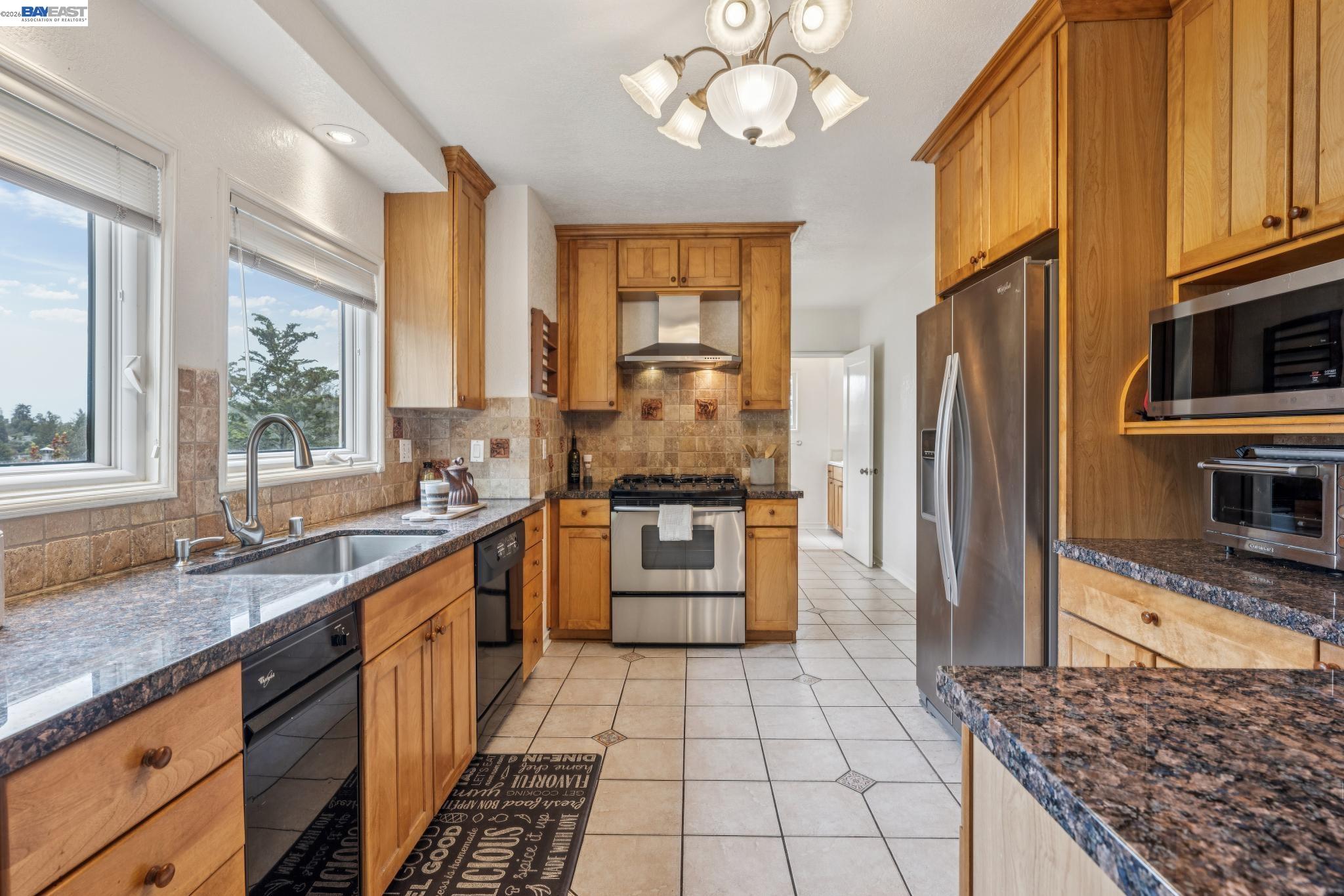 5765 Colton Blvd, Oakland CA 94611 — photo 23