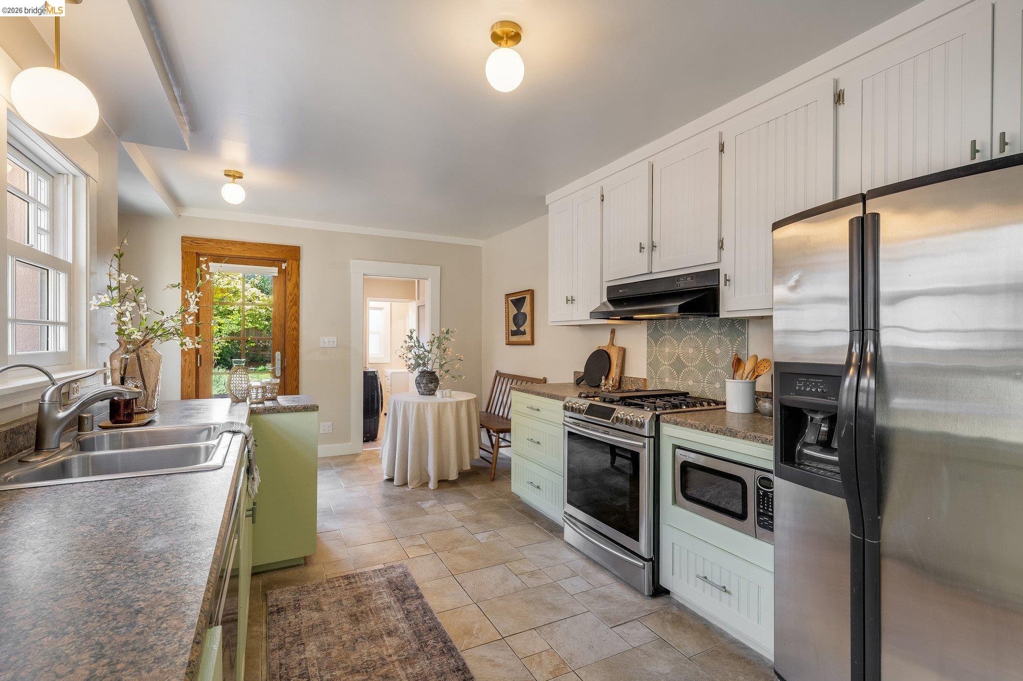 3300 Wilson Pl, Oakland CA 94602 — photo 9
