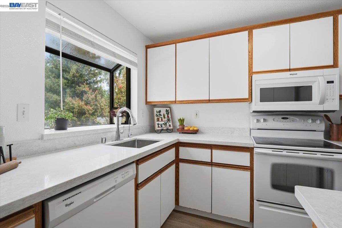 2598 Oak Rd # 284, Walnut Creek CA 94597 — photo 3