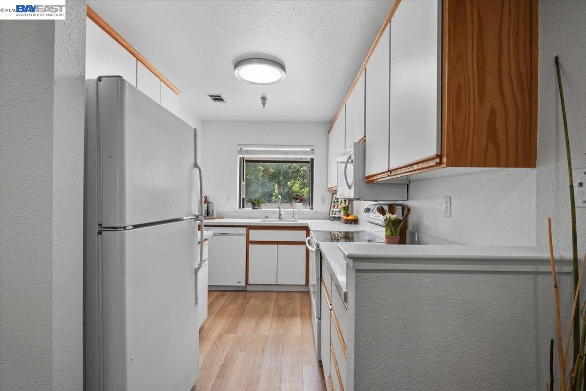 2598 Oak Rd # 284, Walnut Creek CA 94597 — photo 6