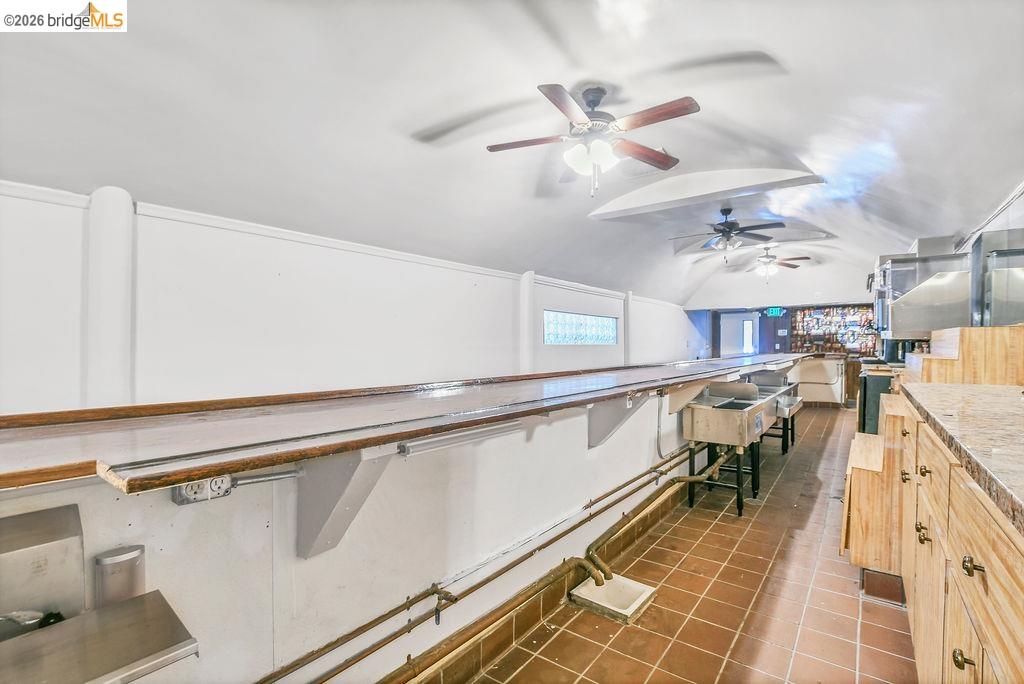 6041 San Pablo Ave, Oakland CA 94608 — photo 20