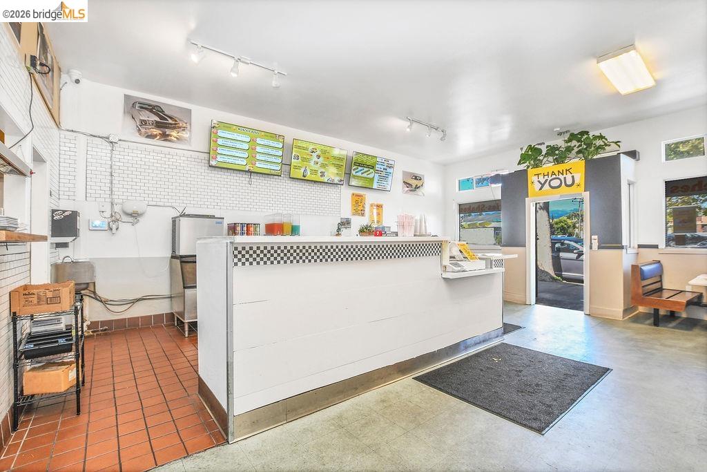 6041 San Pablo Ave, Oakland CA 94608 — photo 39