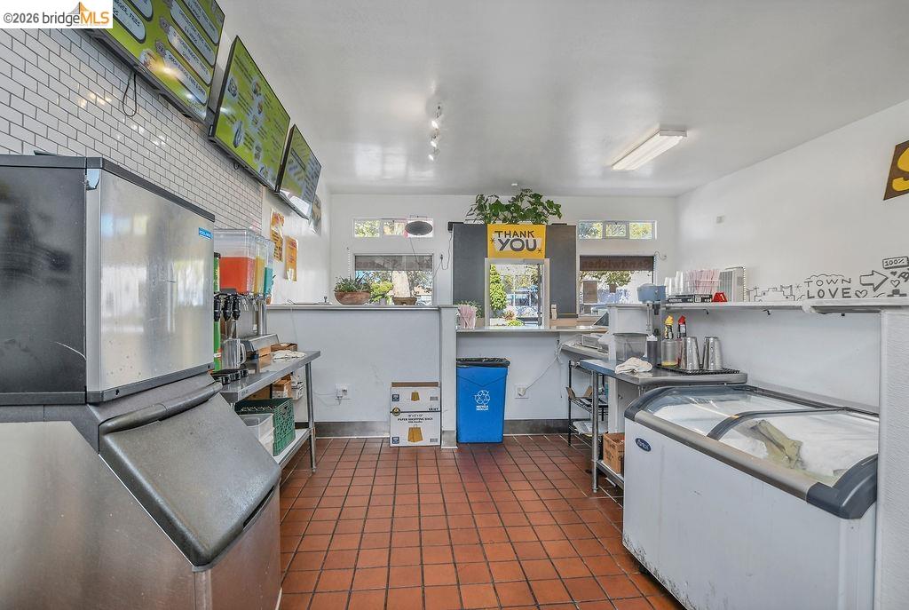 6041 San Pablo Ave, Oakland CA 94608 — photo 42