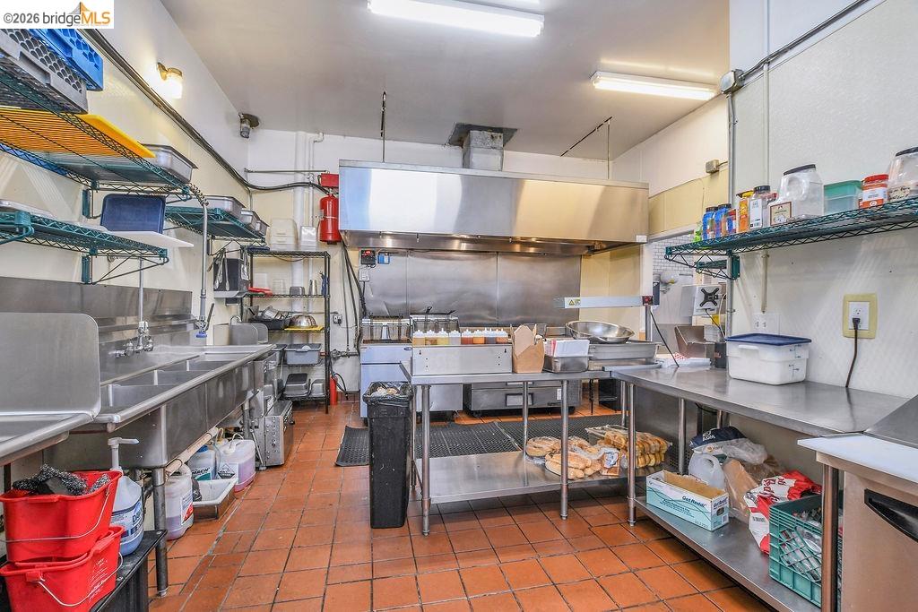 6041 San Pablo Ave, Oakland CA 94608 — photo 44