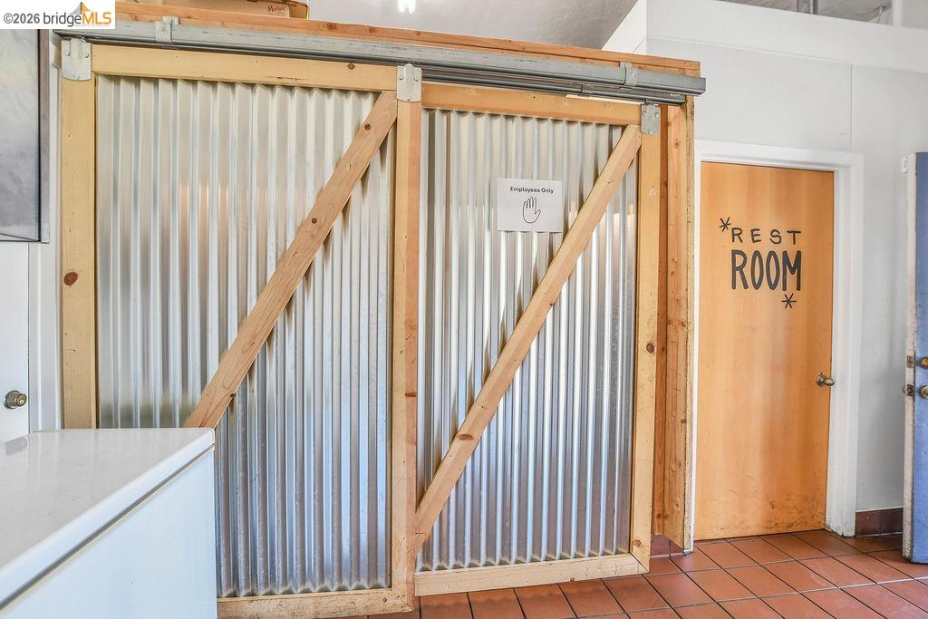6041 San Pablo Ave, Oakland CA 94608 — photo 45