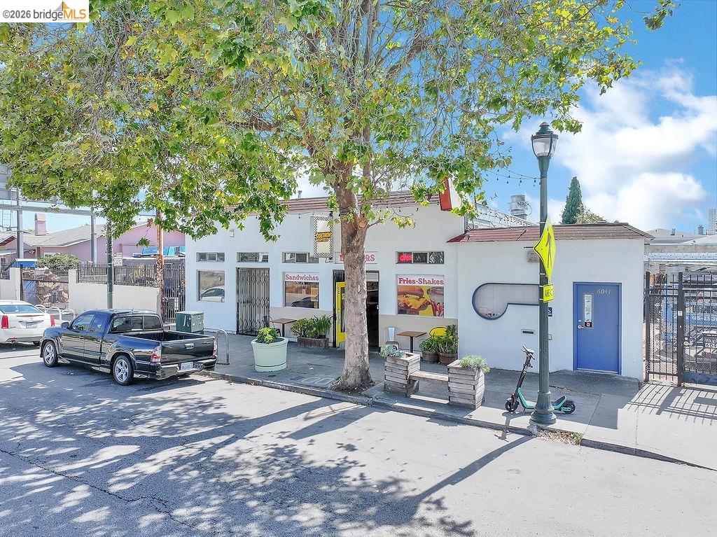 6041 San Pablo Ave, Oakland CA 94608 — photo 10