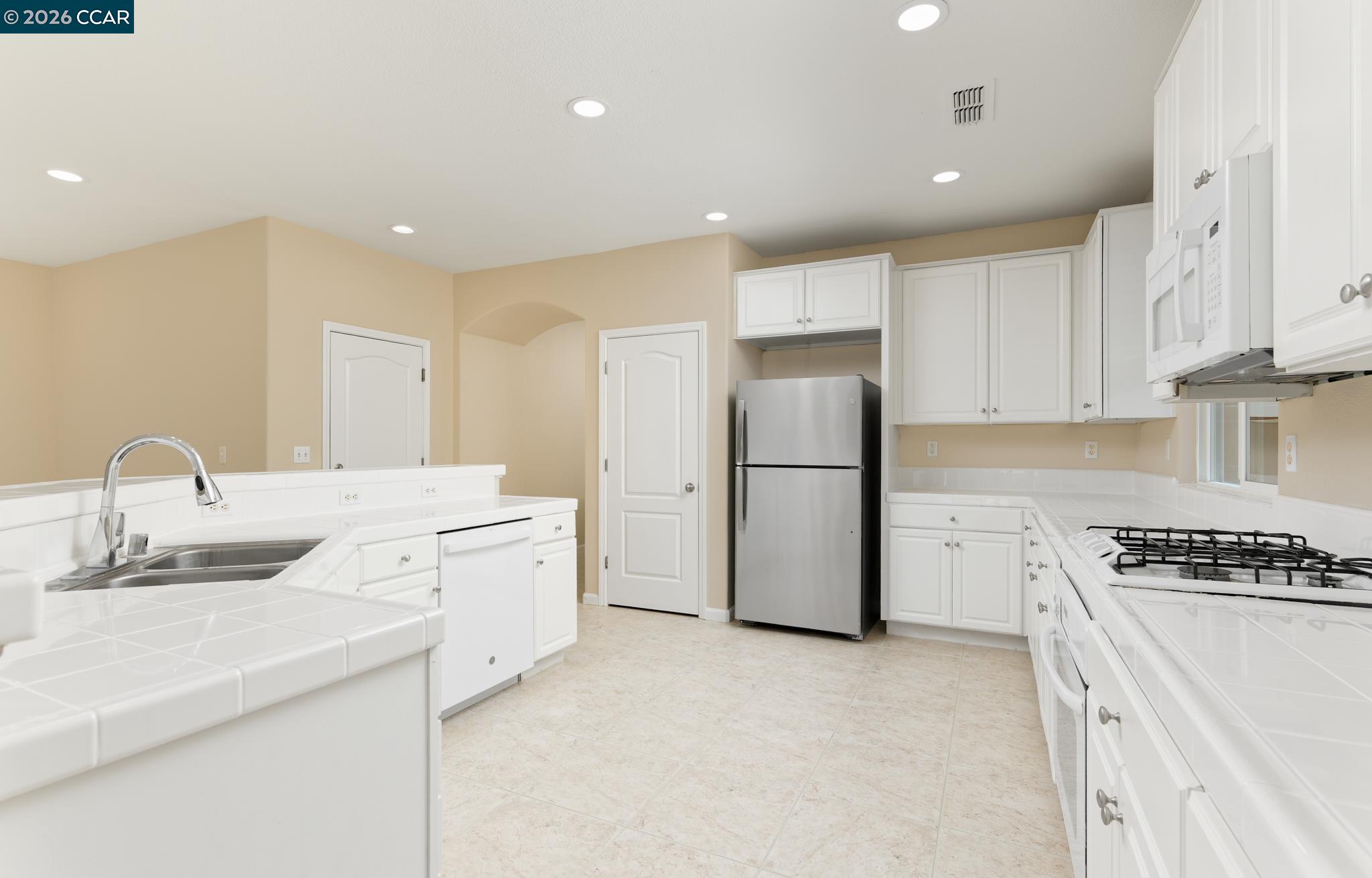17667 Red Barley Ct, Lathrop CA 95330 — photo 7