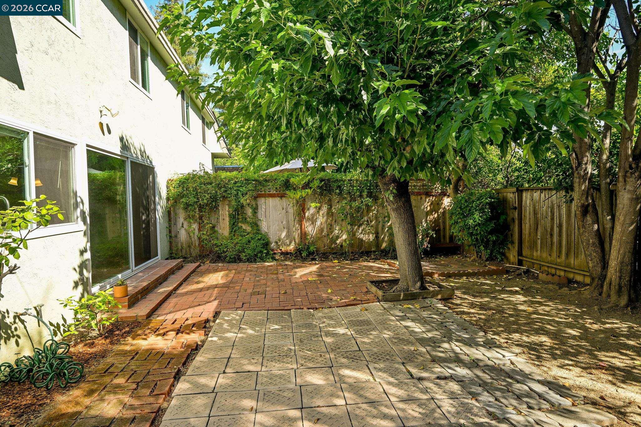 1950 Oak Grove Rd 1950 & 1952, Walnut Creek CA 94598