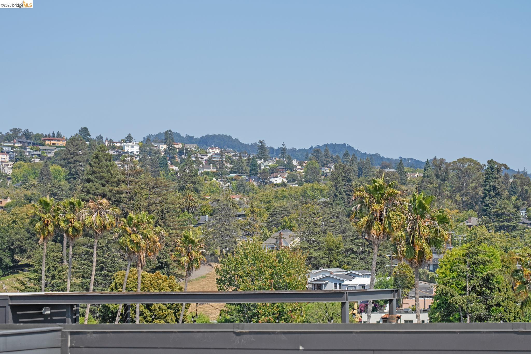 4432 Howe St, Oakland CA 94611 — photo 14