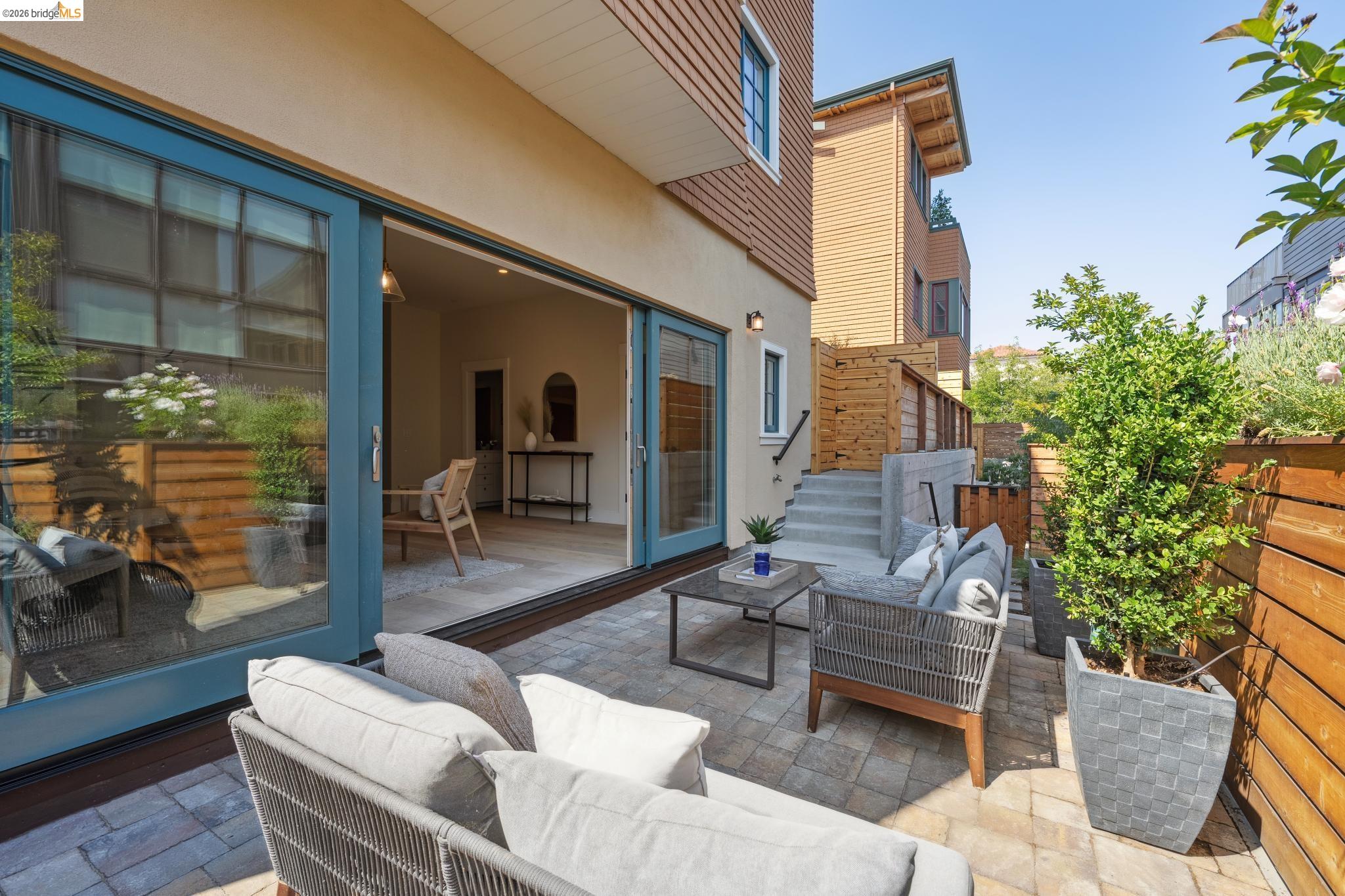 4432 Howe St, Oakland CA 94611 — photo 58