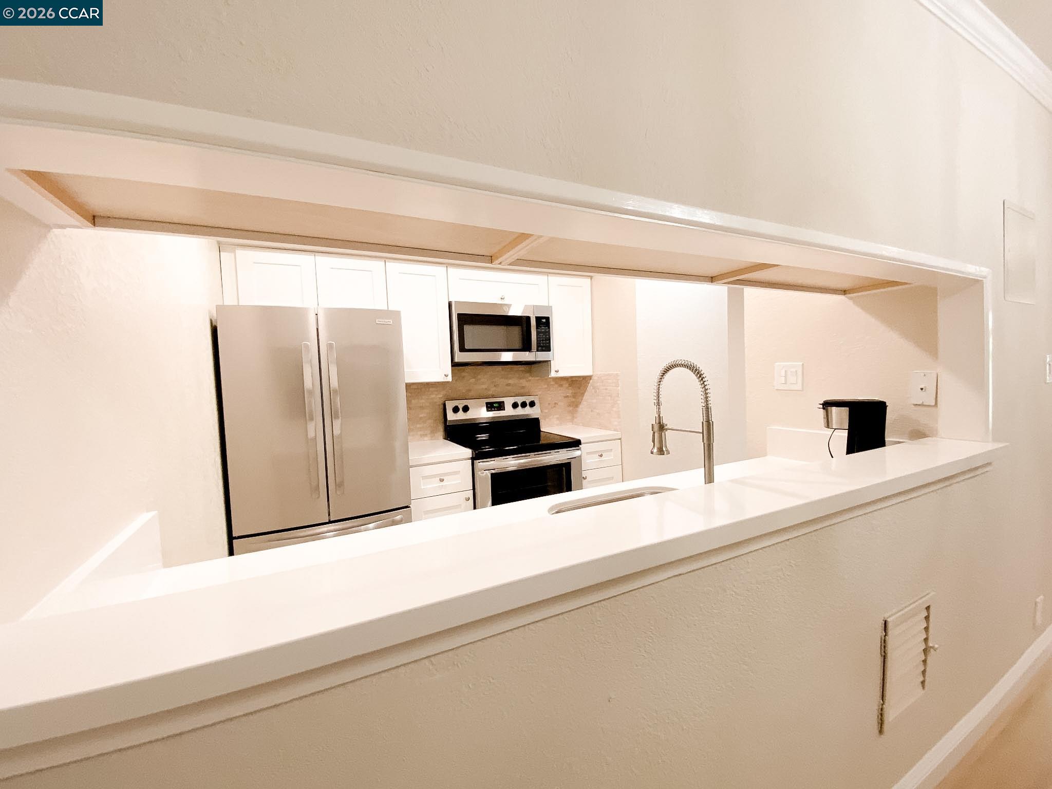 5457 Roundtree Pl # J, Concord CA 94521 — photo 15